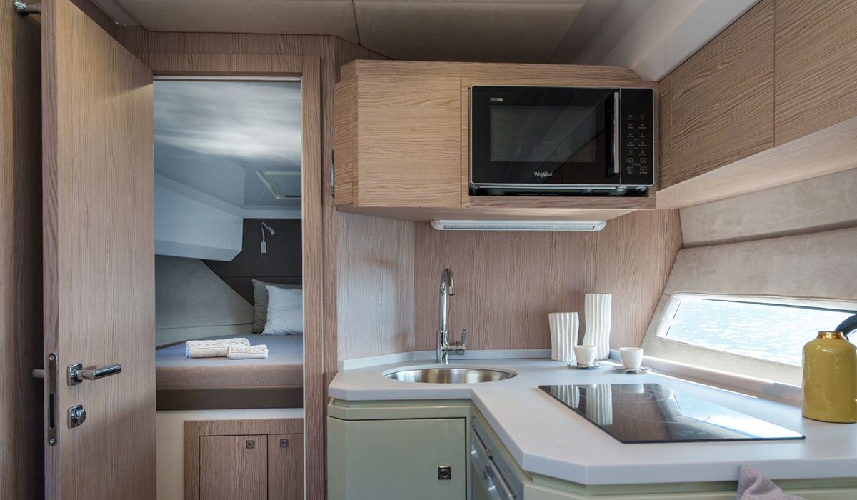 Sessa Marine C35 EFB — photo 8