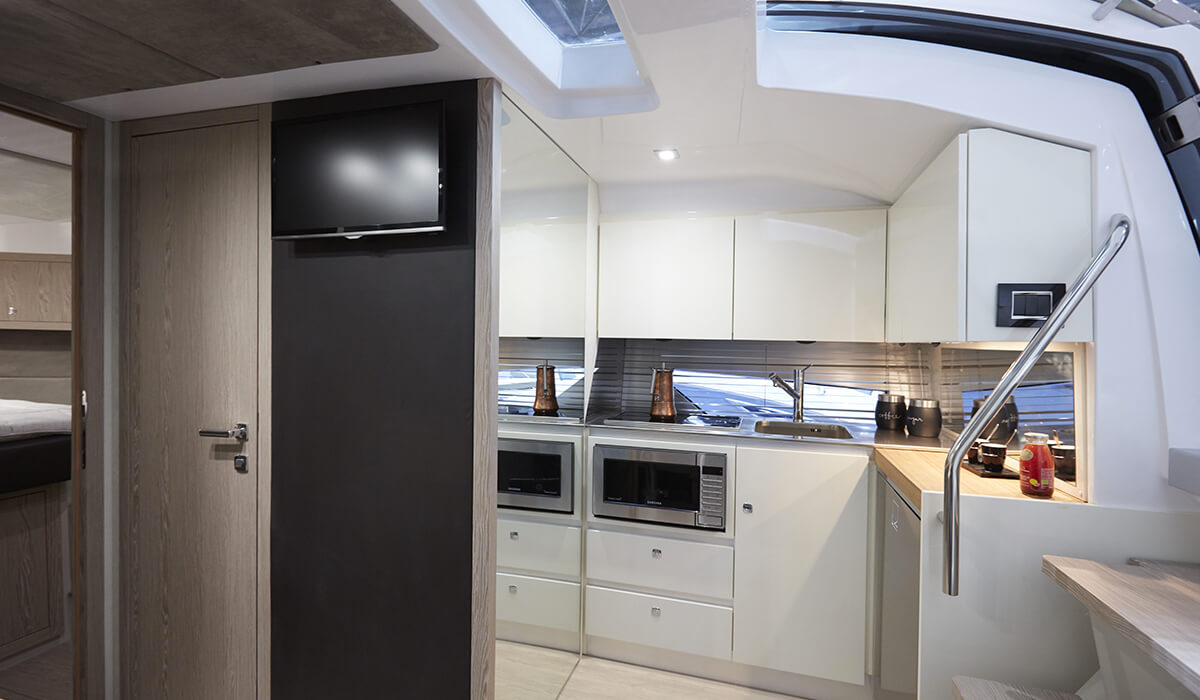 Sessa Marine C38 — photo 9