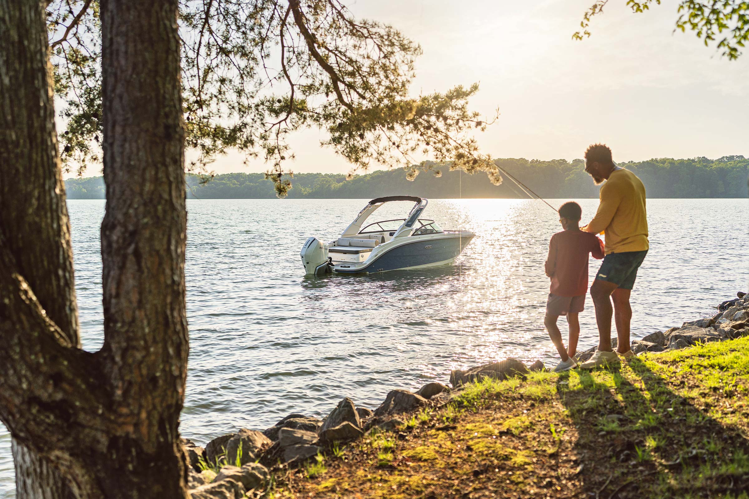 Sea Ray SDX 230 Outboard