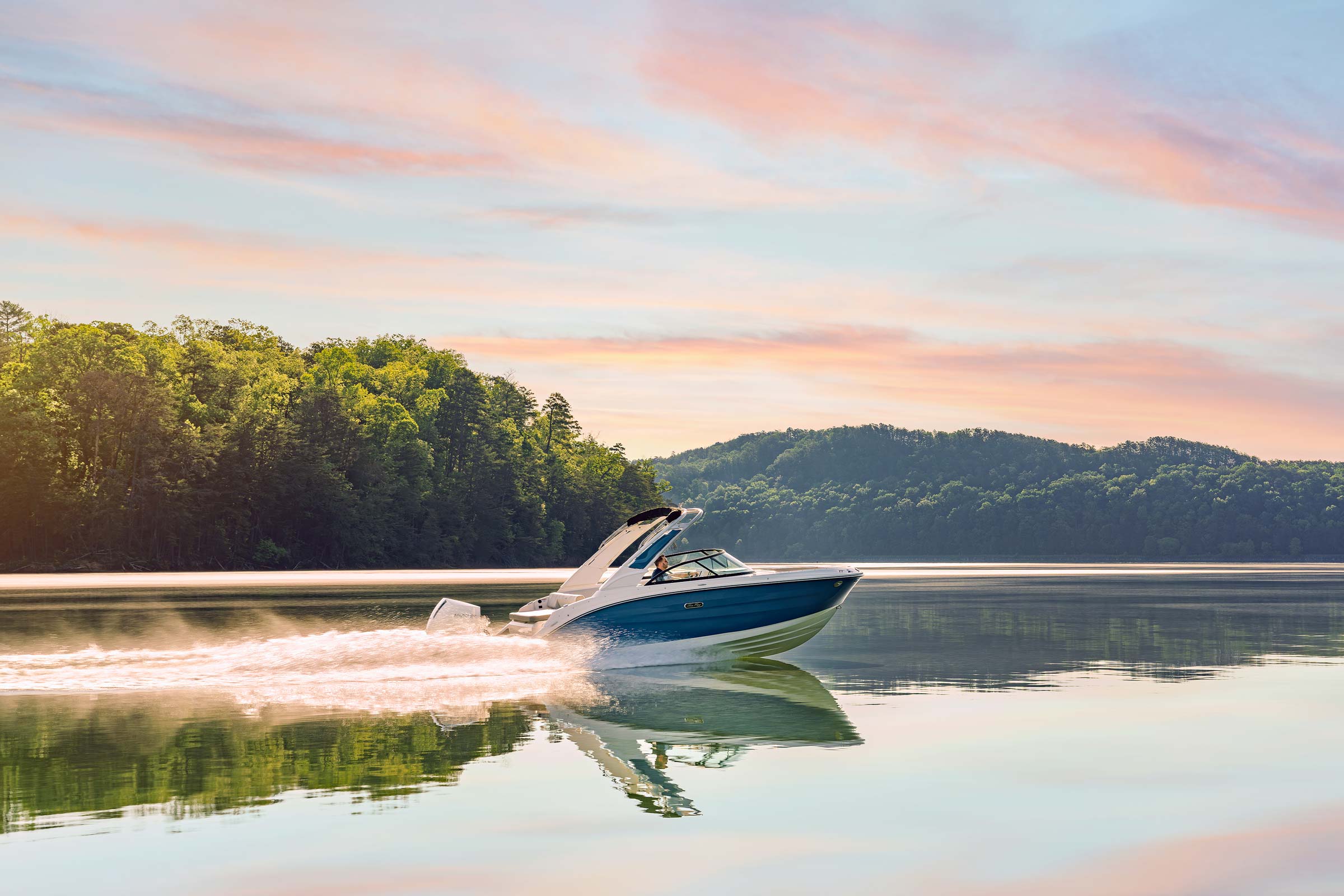 Sea Ray SDX 230 Outboard — photo 8