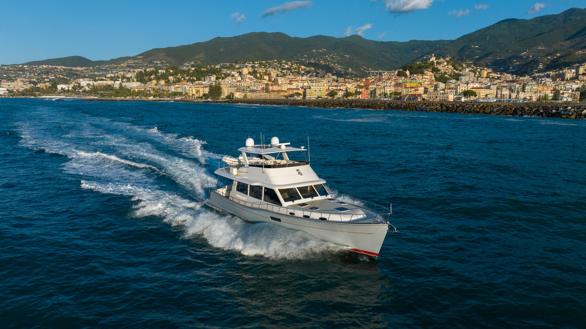 Grand Banks 60 — photo 5