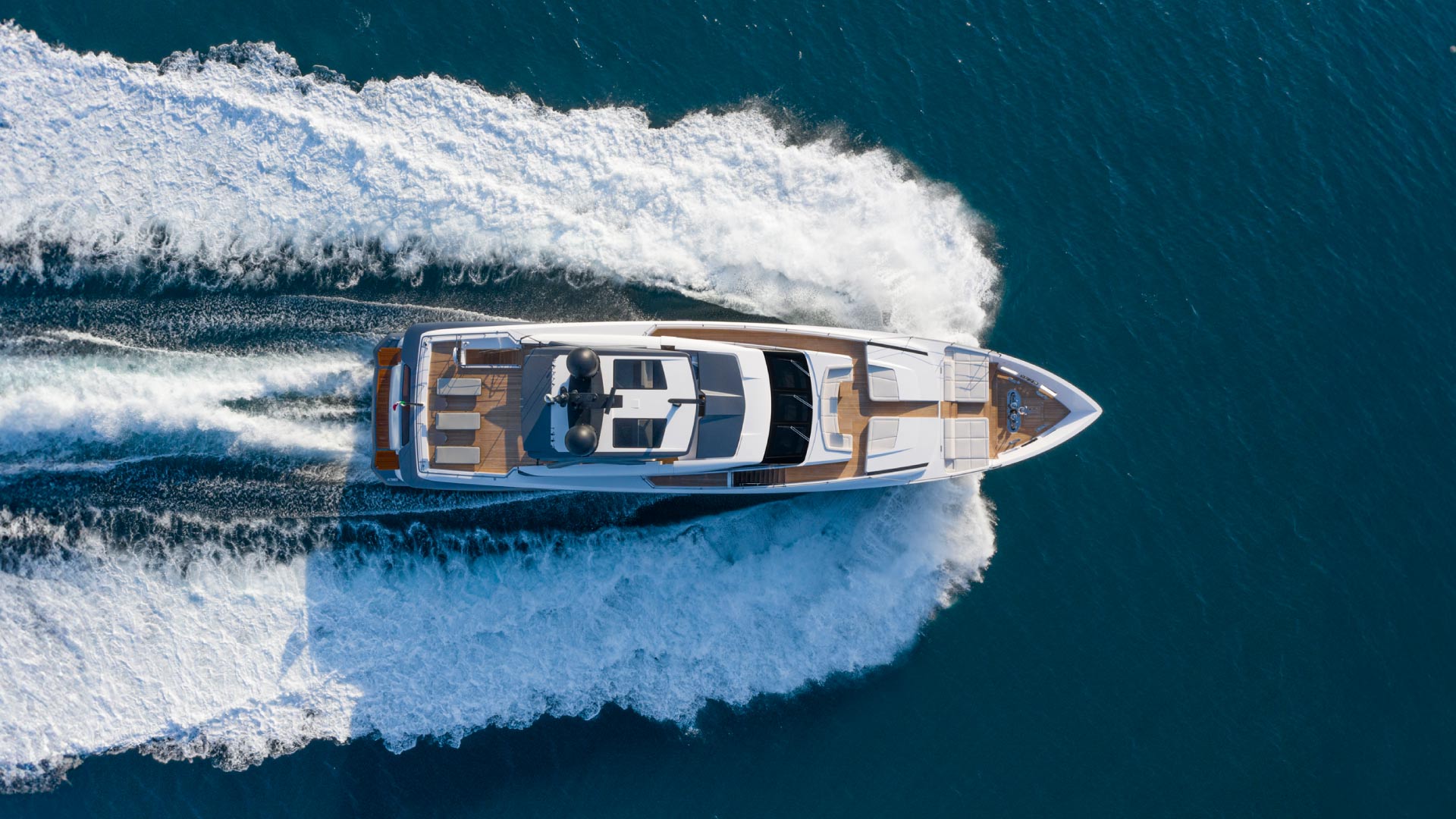 Custom Line Saetta 106' — photo 2
