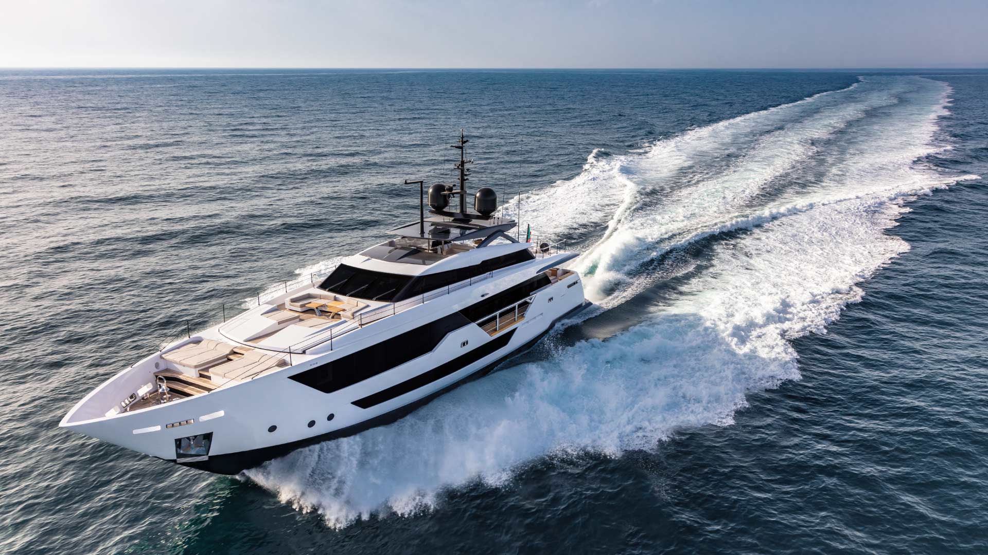 Custom Line Saetta 106' — photo 6