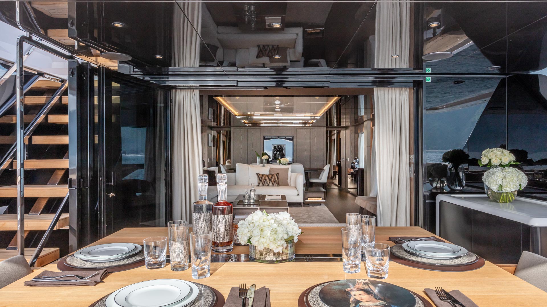 Custom Line Saetta 106' — photo 9