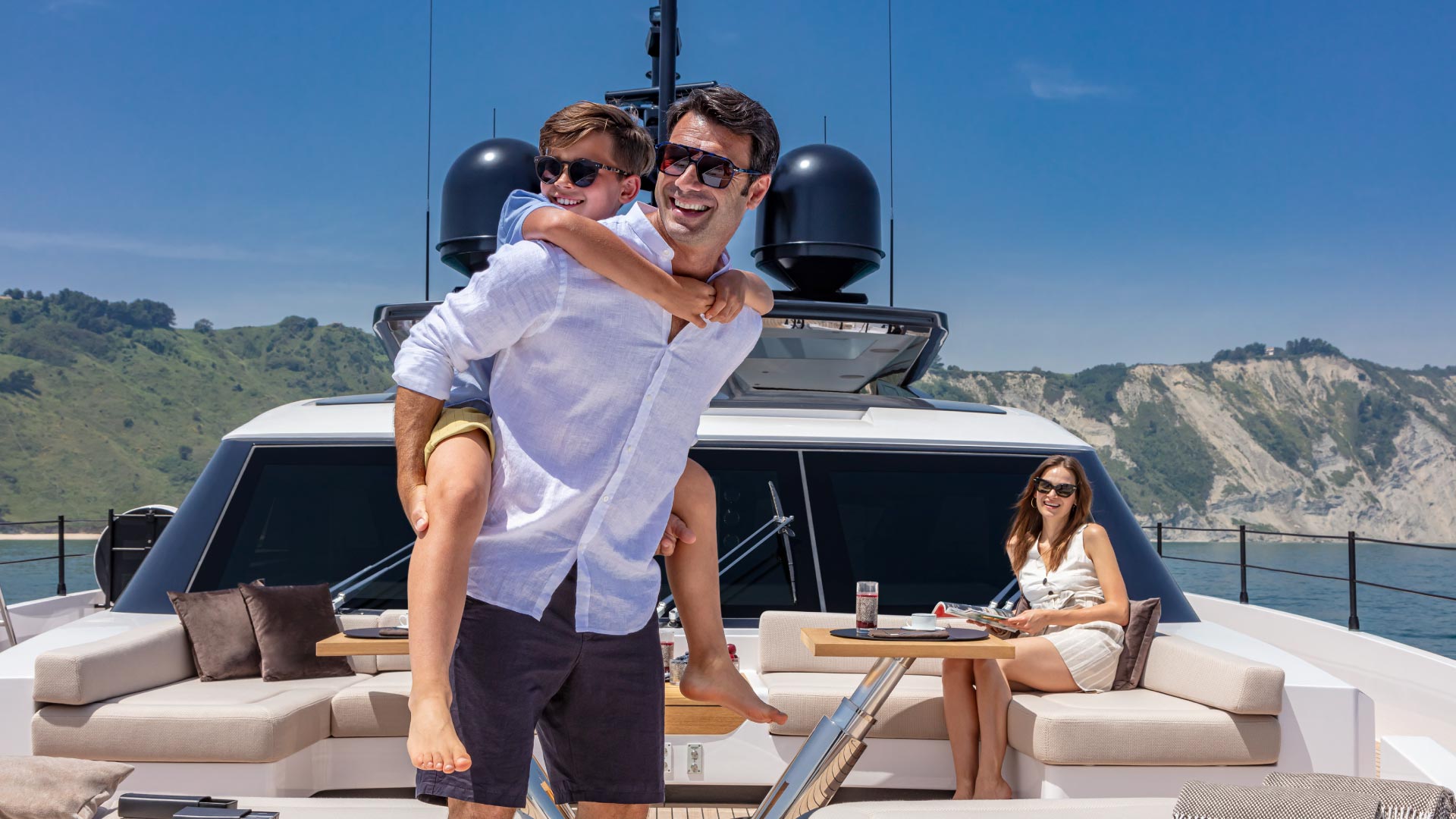 Custom Line Saetta 106' — photo 10