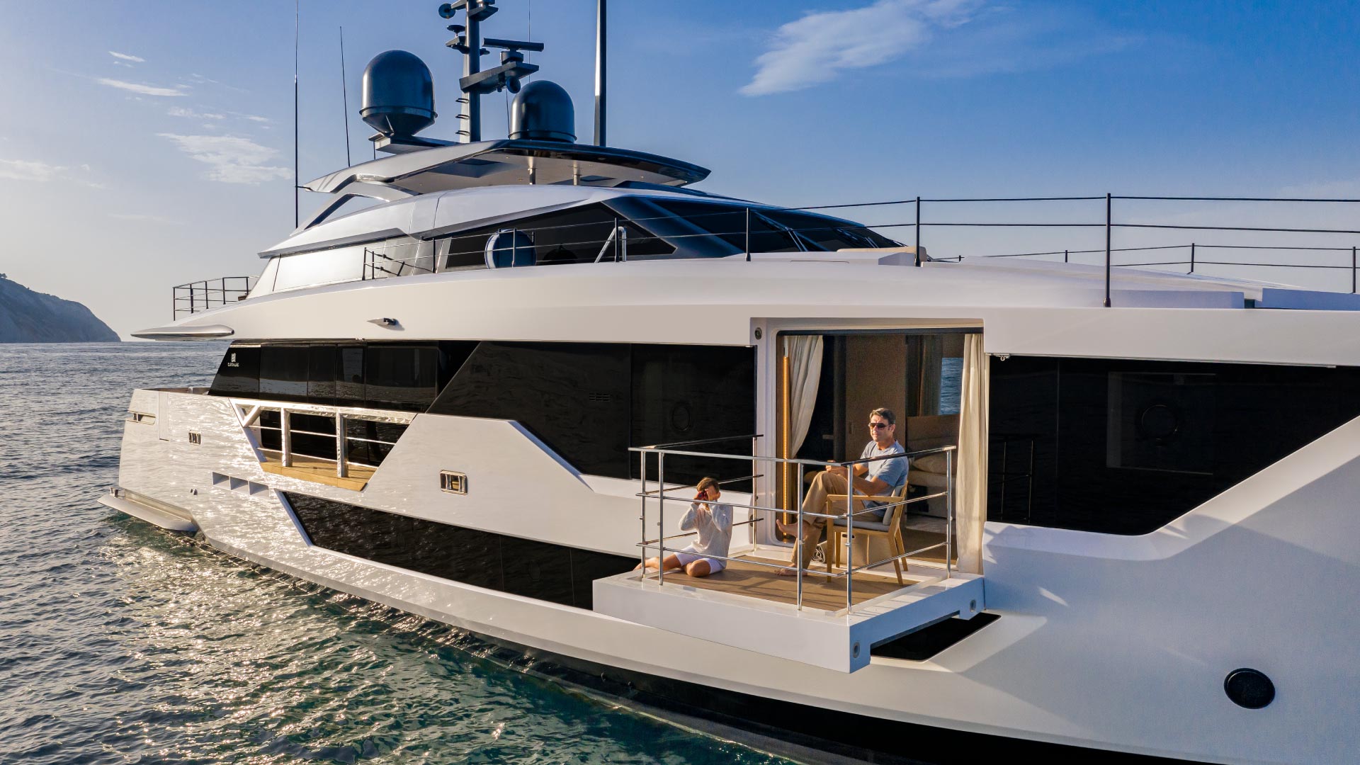Custom Line Saetta 106' — photo 8