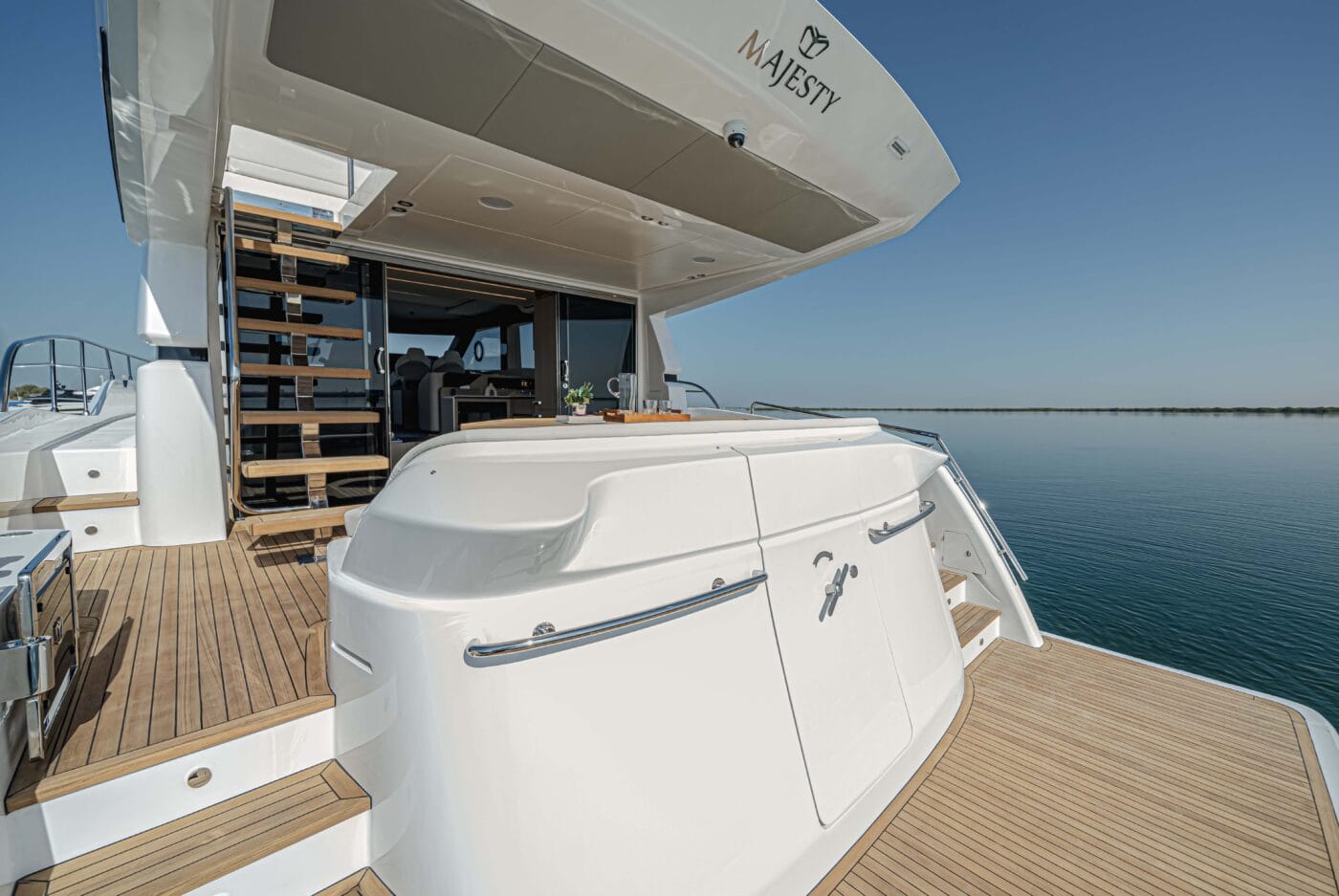 Majesty 60 — photo 8