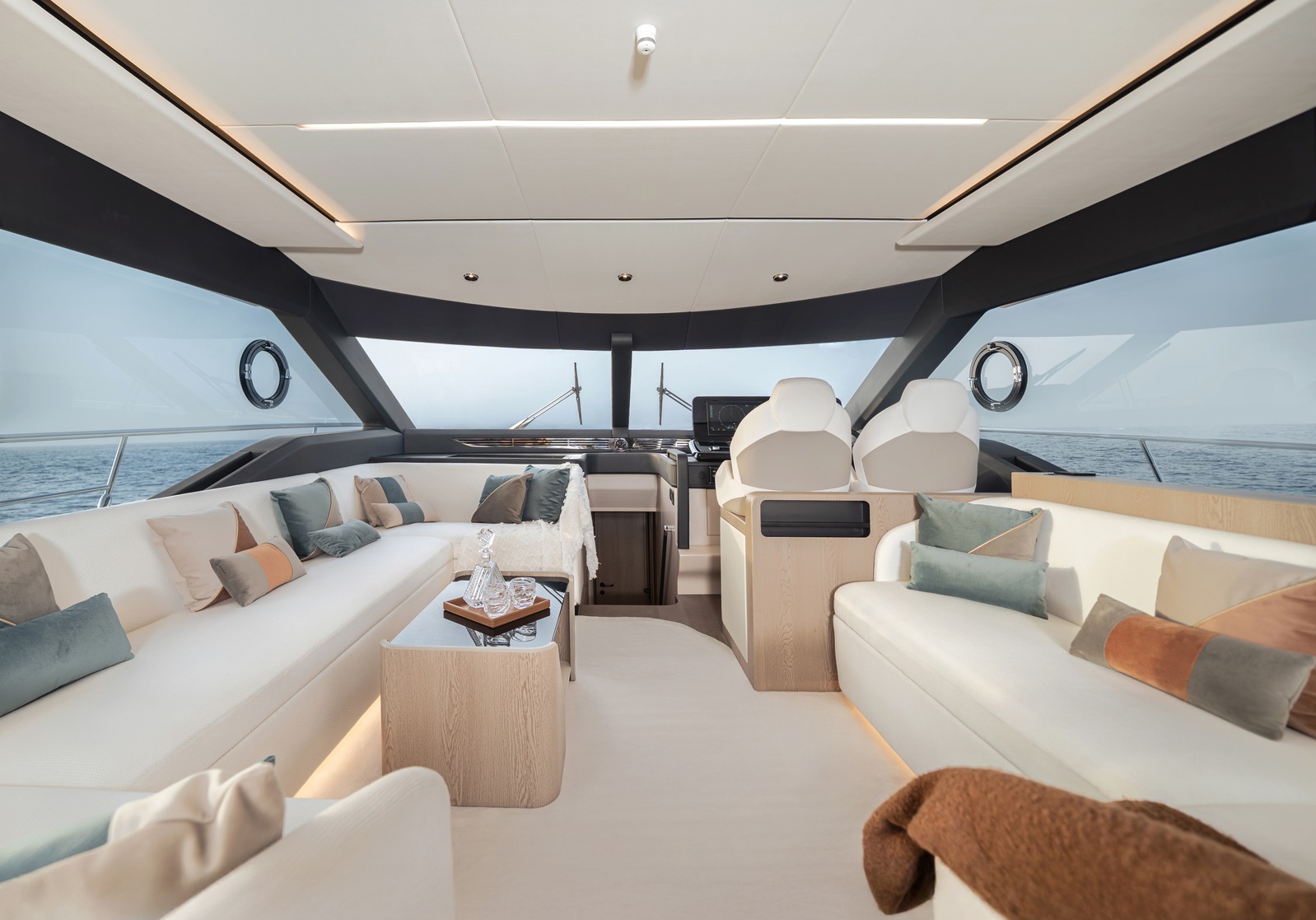 Majesty 60 — photo 9