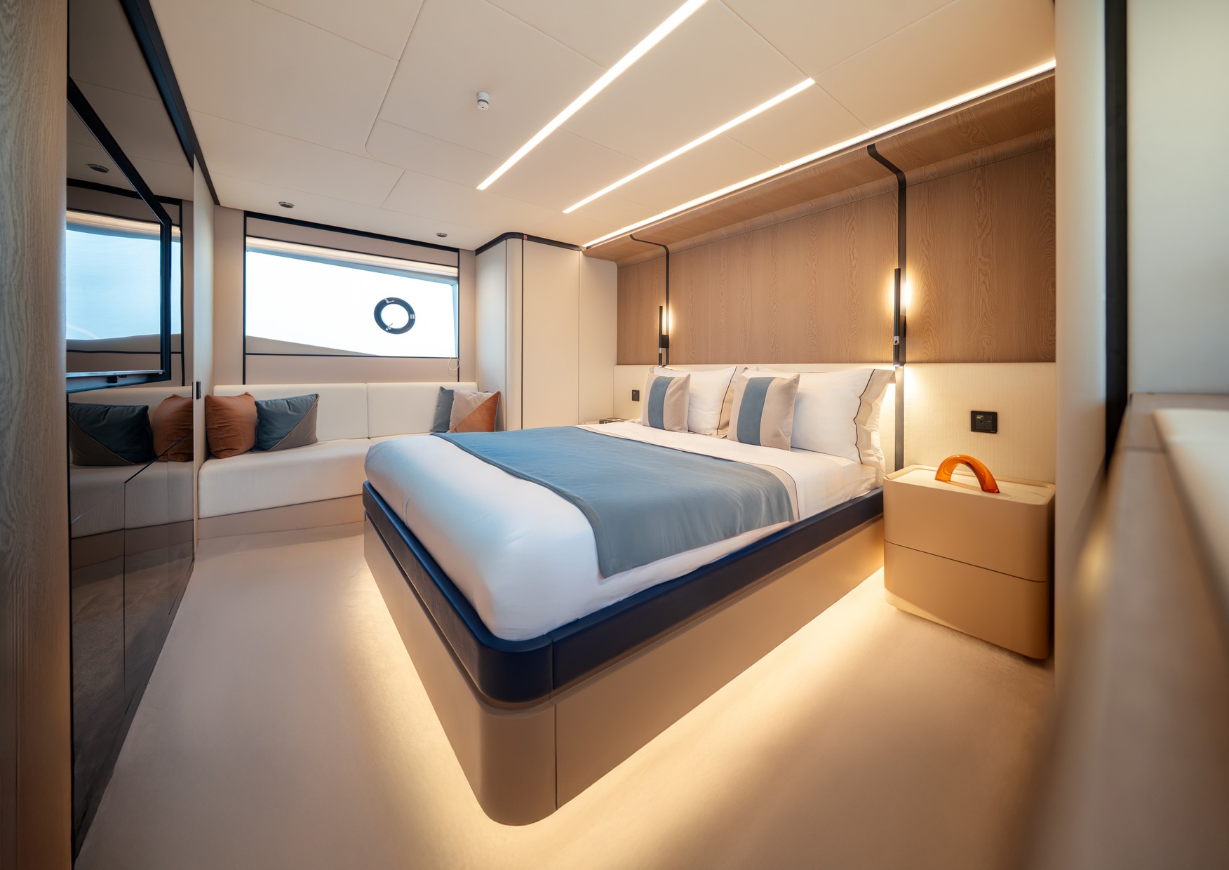 Majesty 60 — photo 10