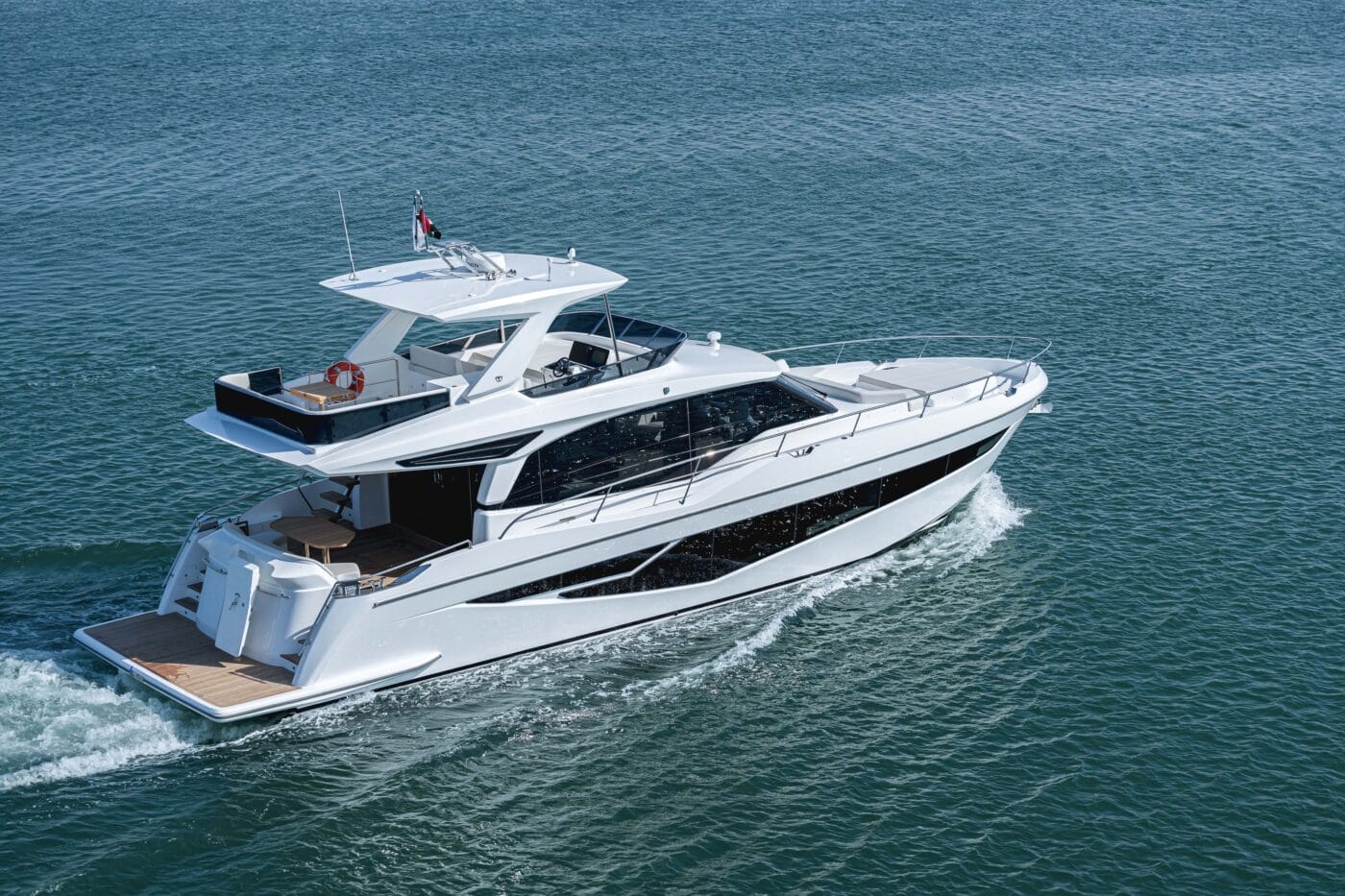 Majesty 60 — photo 7