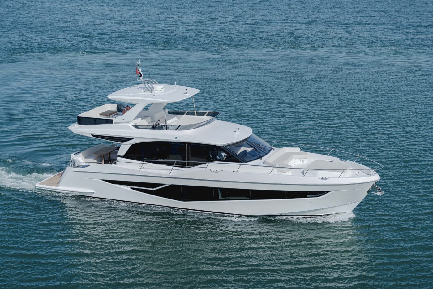 Majesty 60 — photo 4