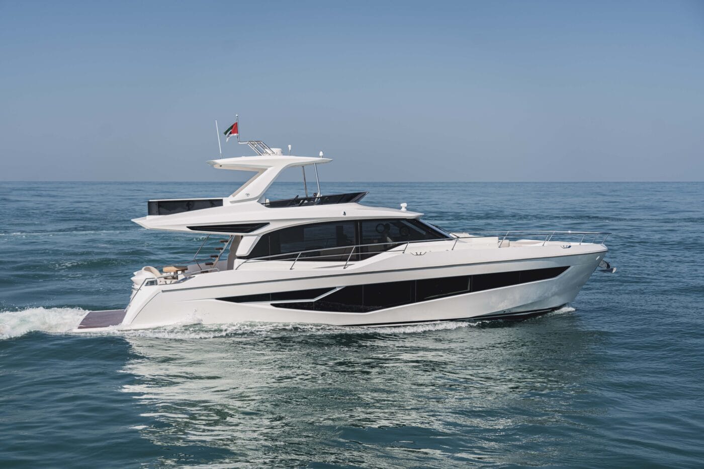 Majesty 60 — photo 6