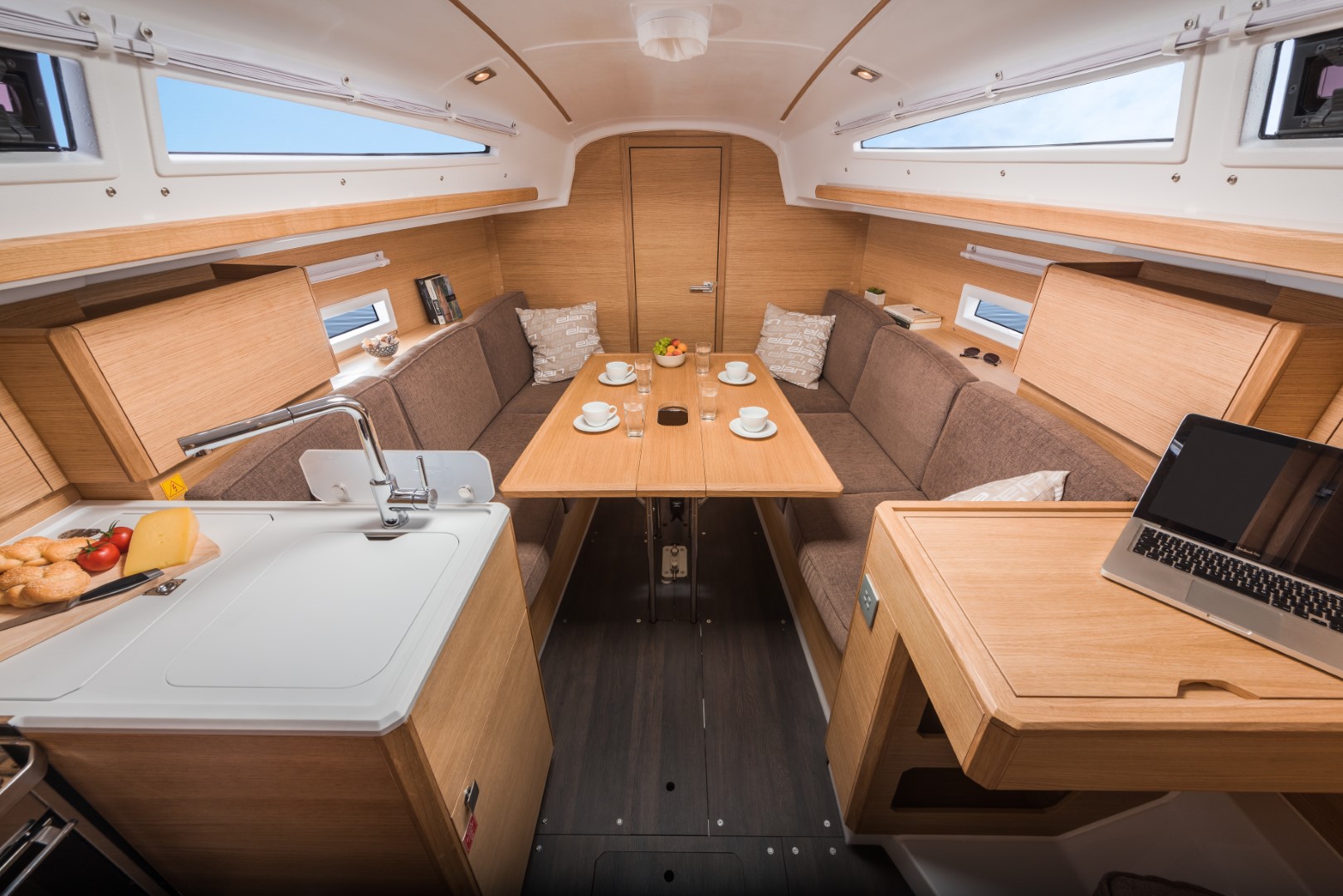 Elan E3 — photo 10