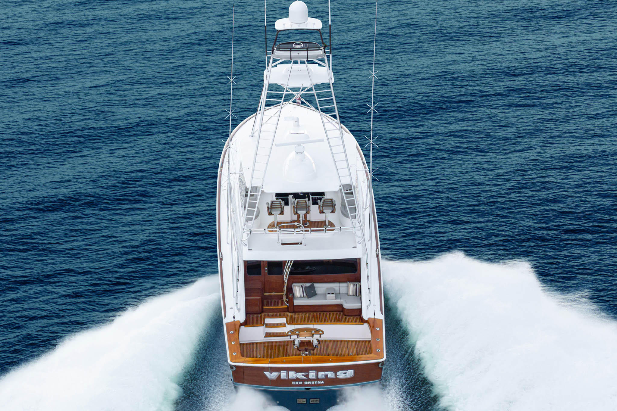 Viking Yachts 82 Convertible — photo 5