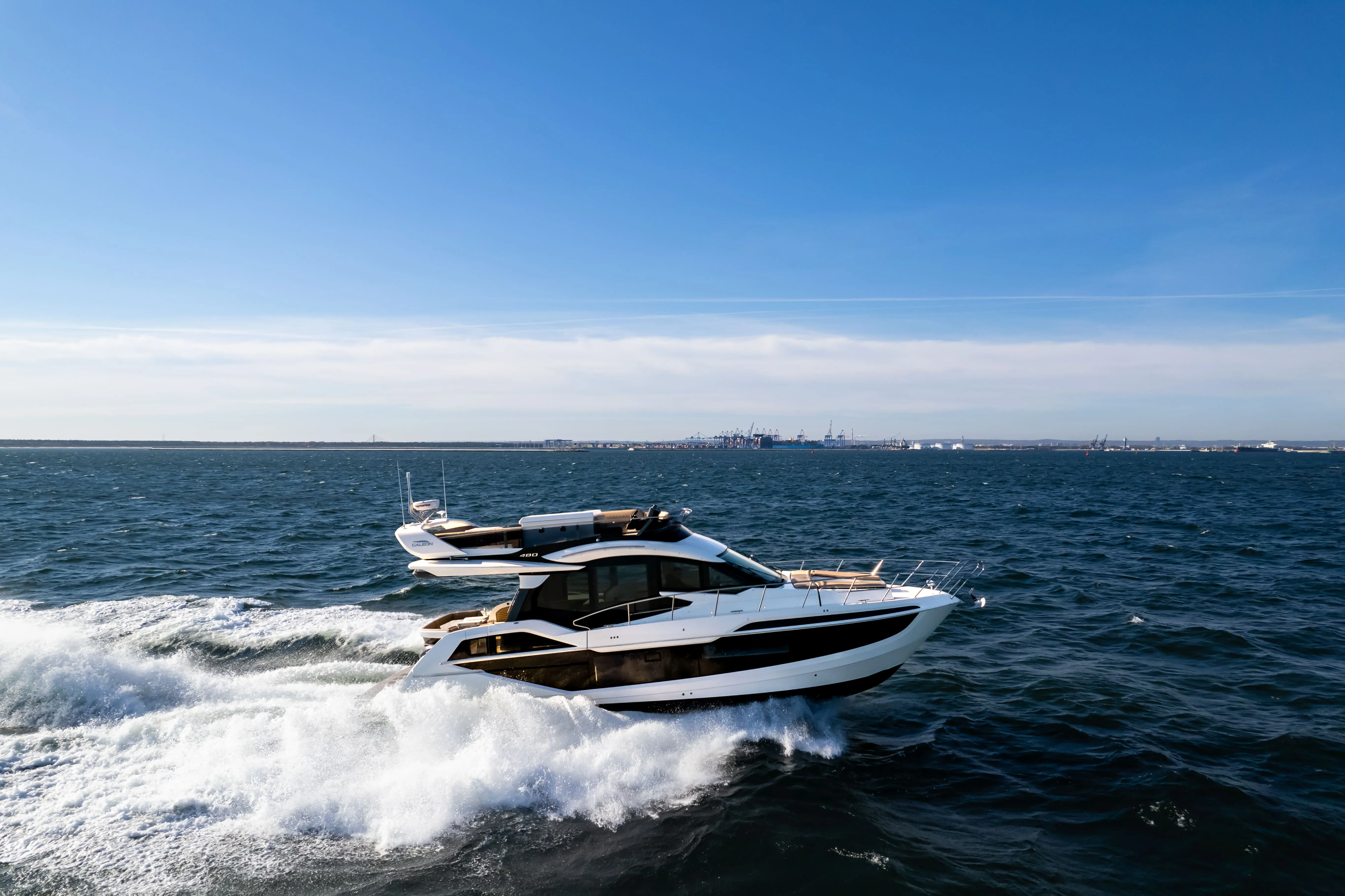 Galeon 480 FLY — photo 9
