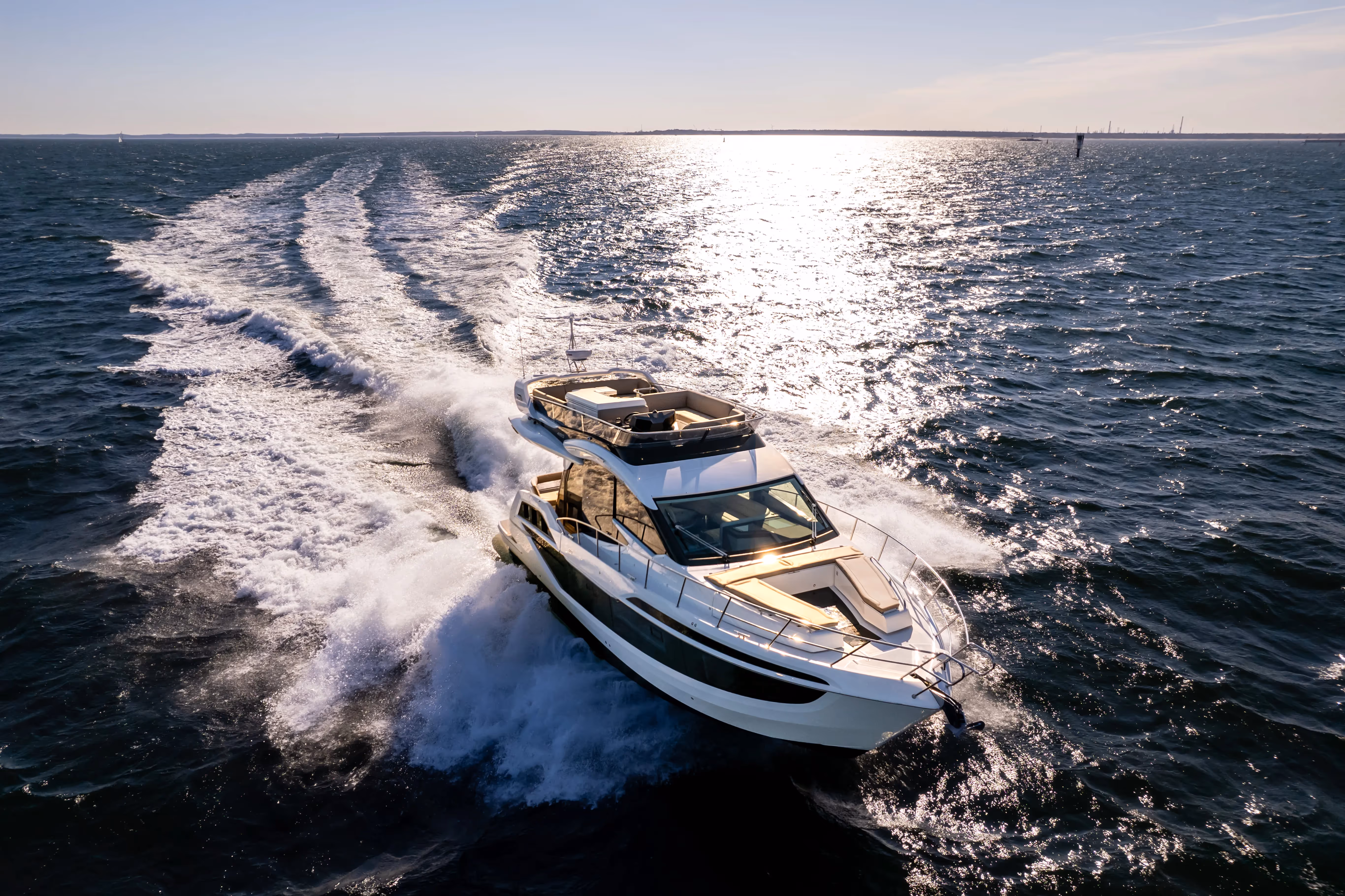 Galeon 480 FLY — photo 3