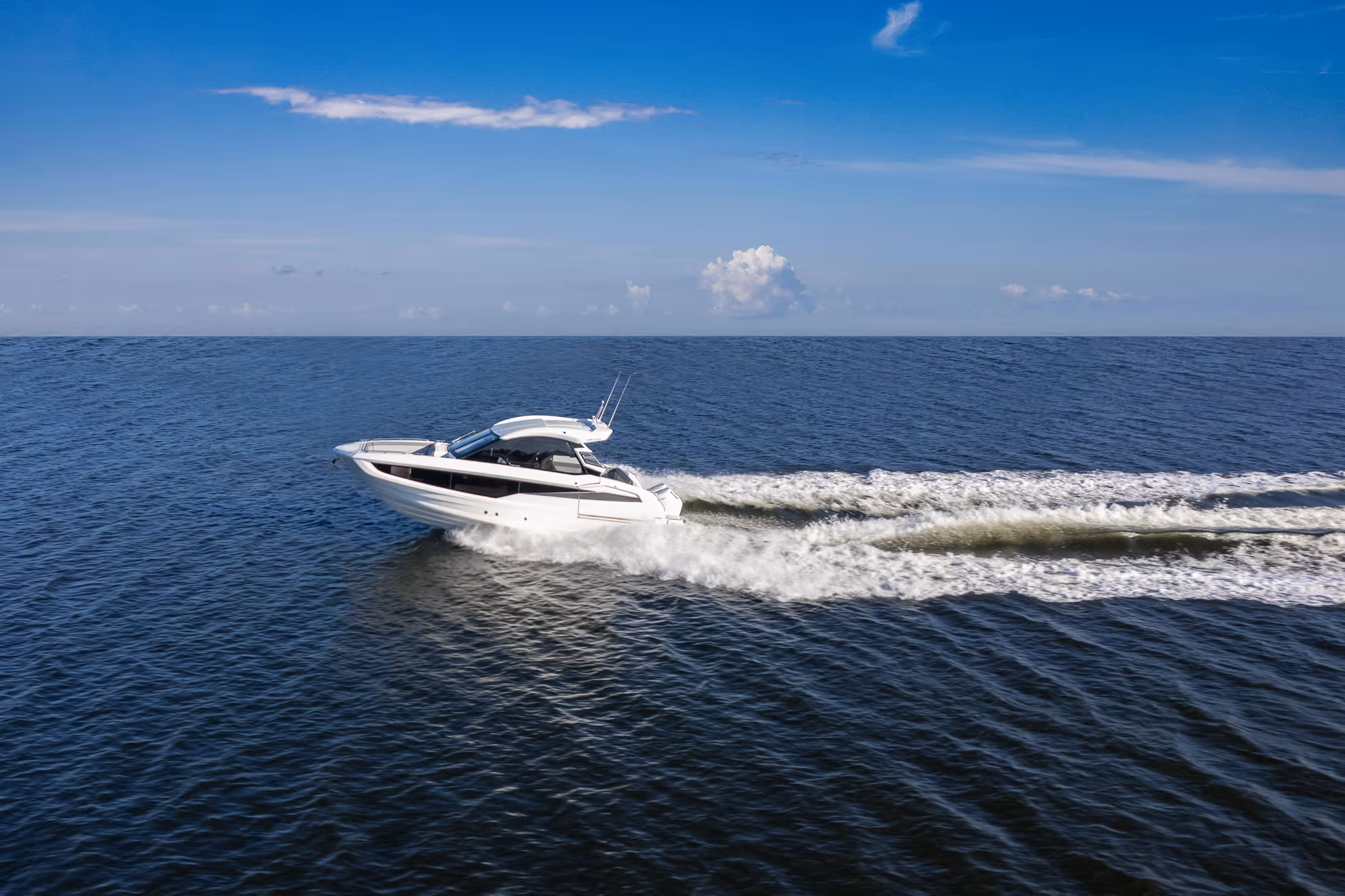 Galeon 335 GTO — photo 8