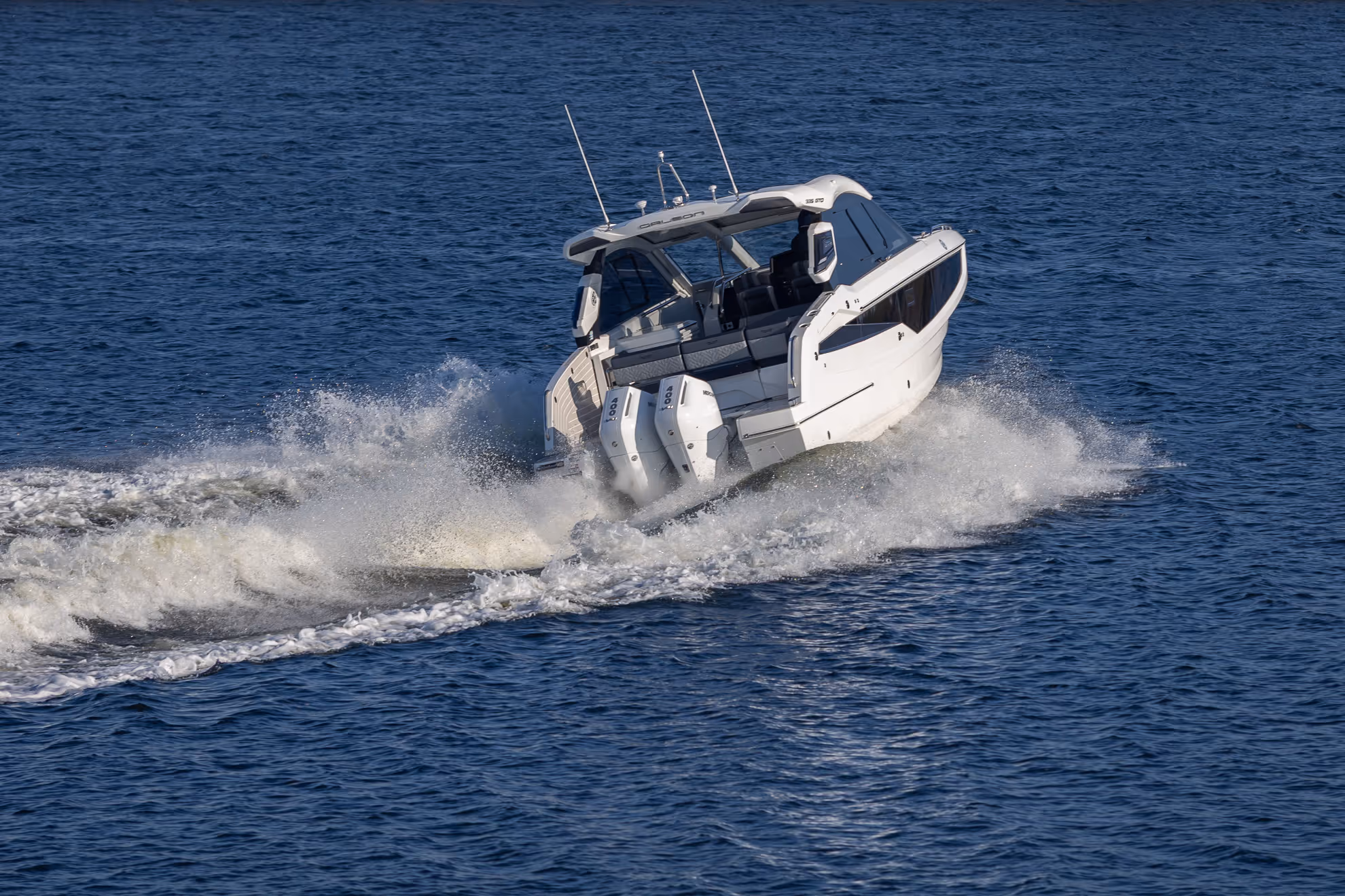 Galeon 335 GTO — photo 9