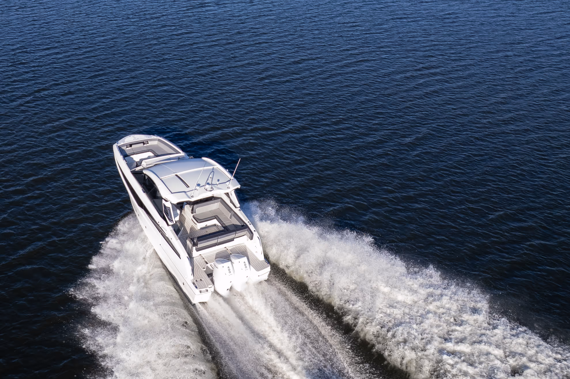 Galeon 335 GTO — photo 2