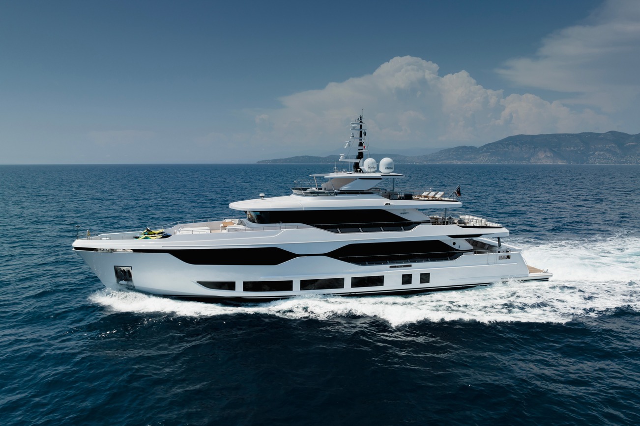 Majesty Yachts Majesty 120