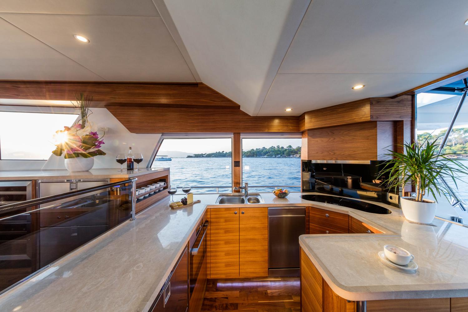 Outer Reef Yachts 620 Trident Solara — photo 9