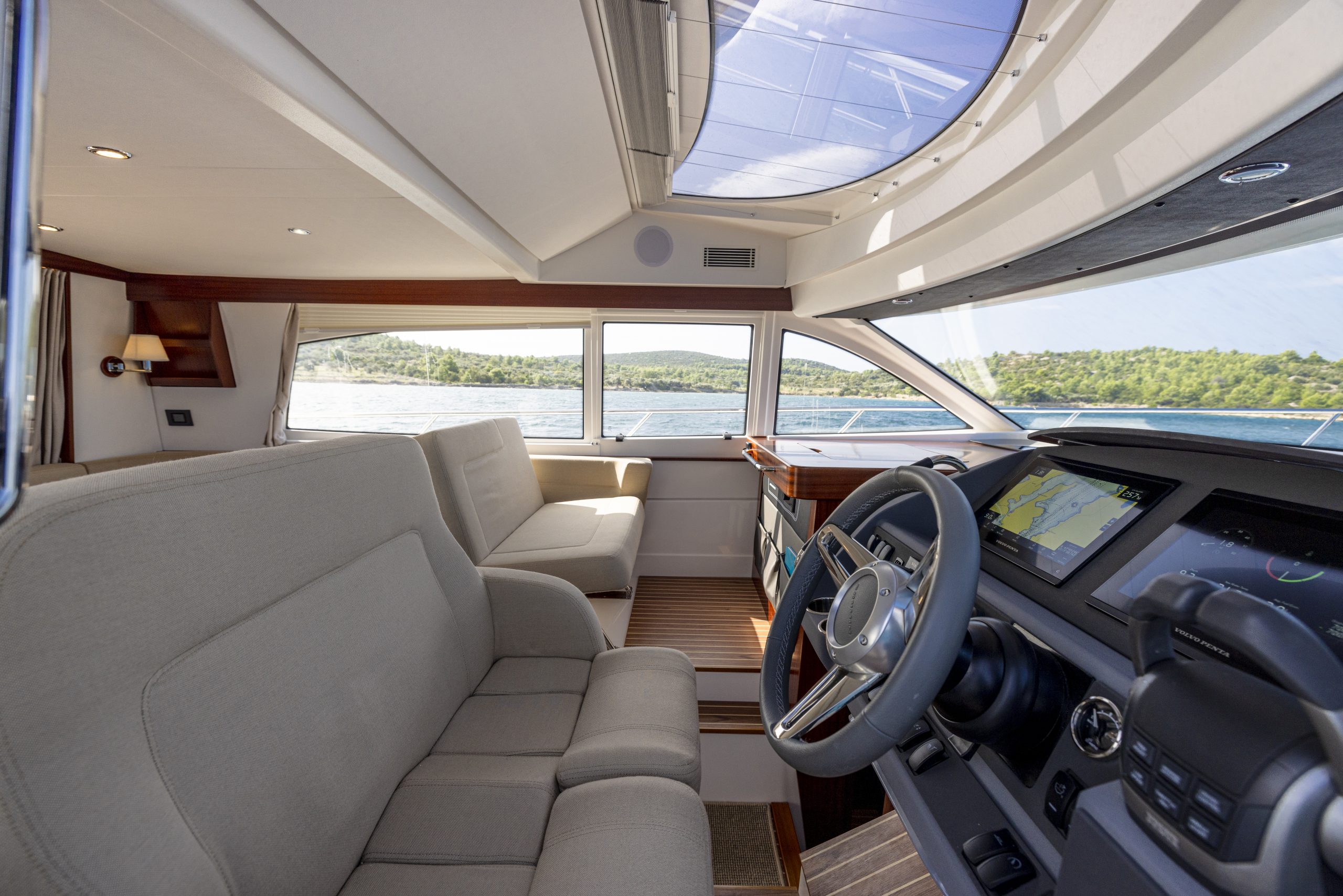 Nimbus 405 Flybridge — photo 19