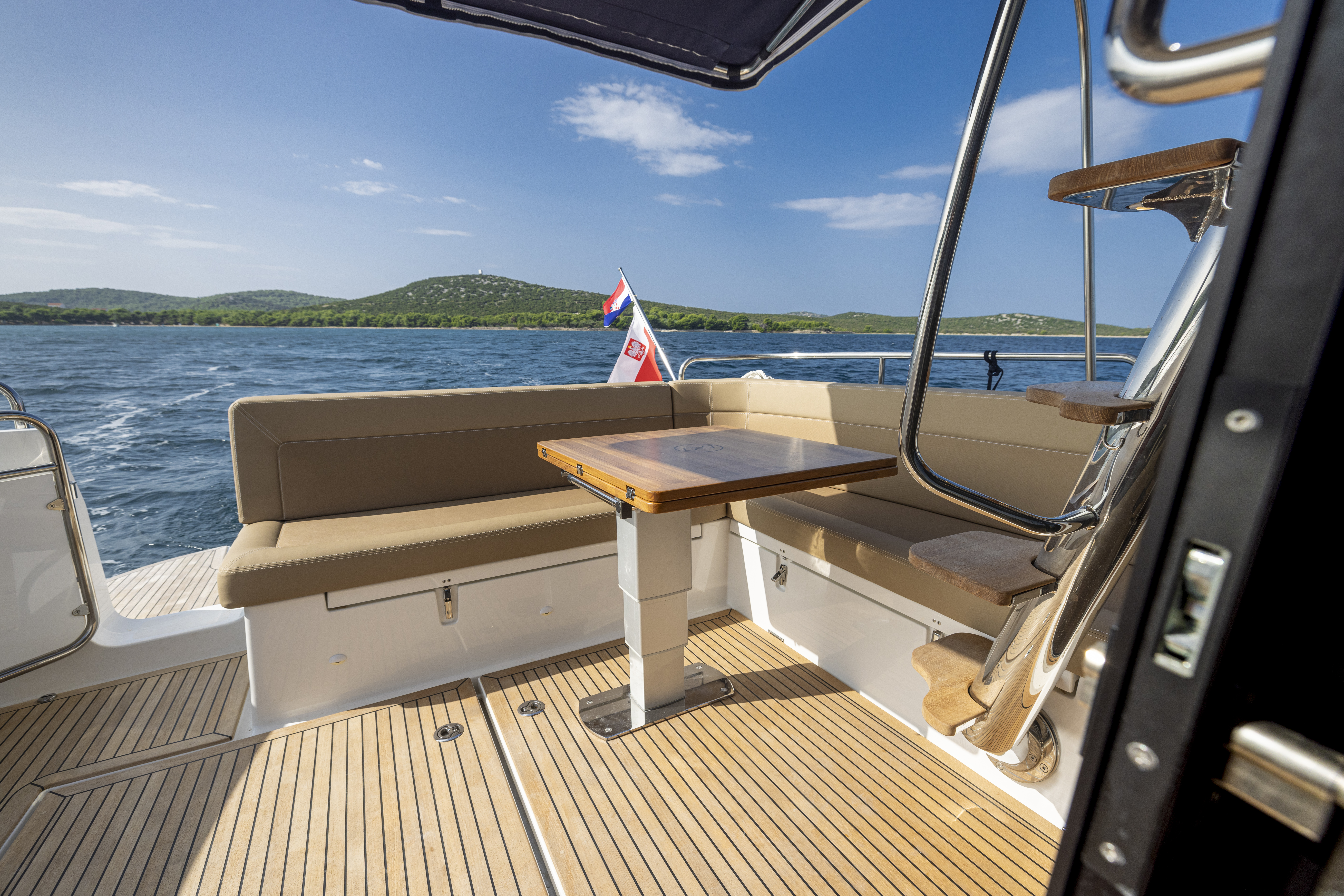 Nimbus 405 Flybridge — photo 6