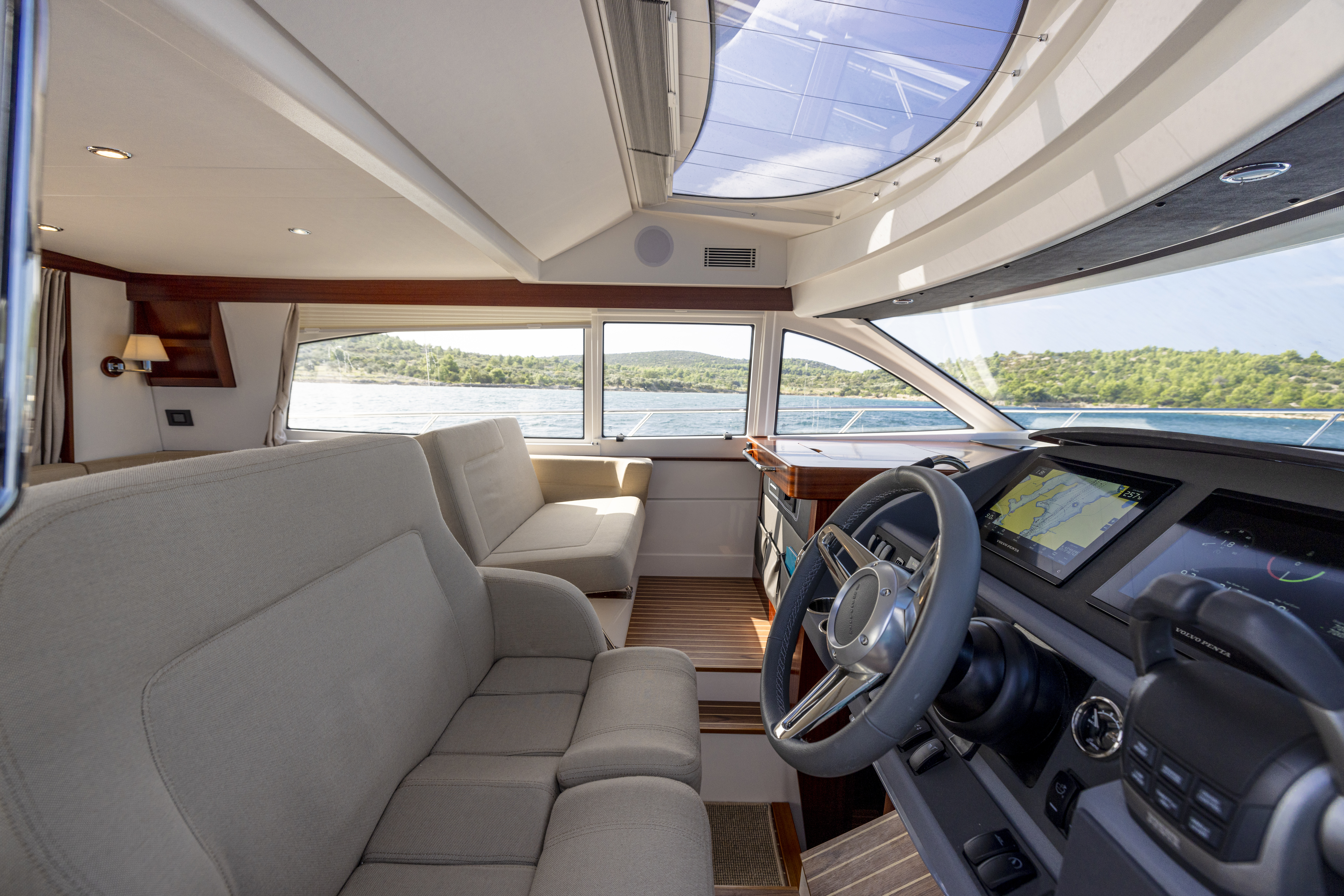 Nimbus 405 Flybridge — photo 10