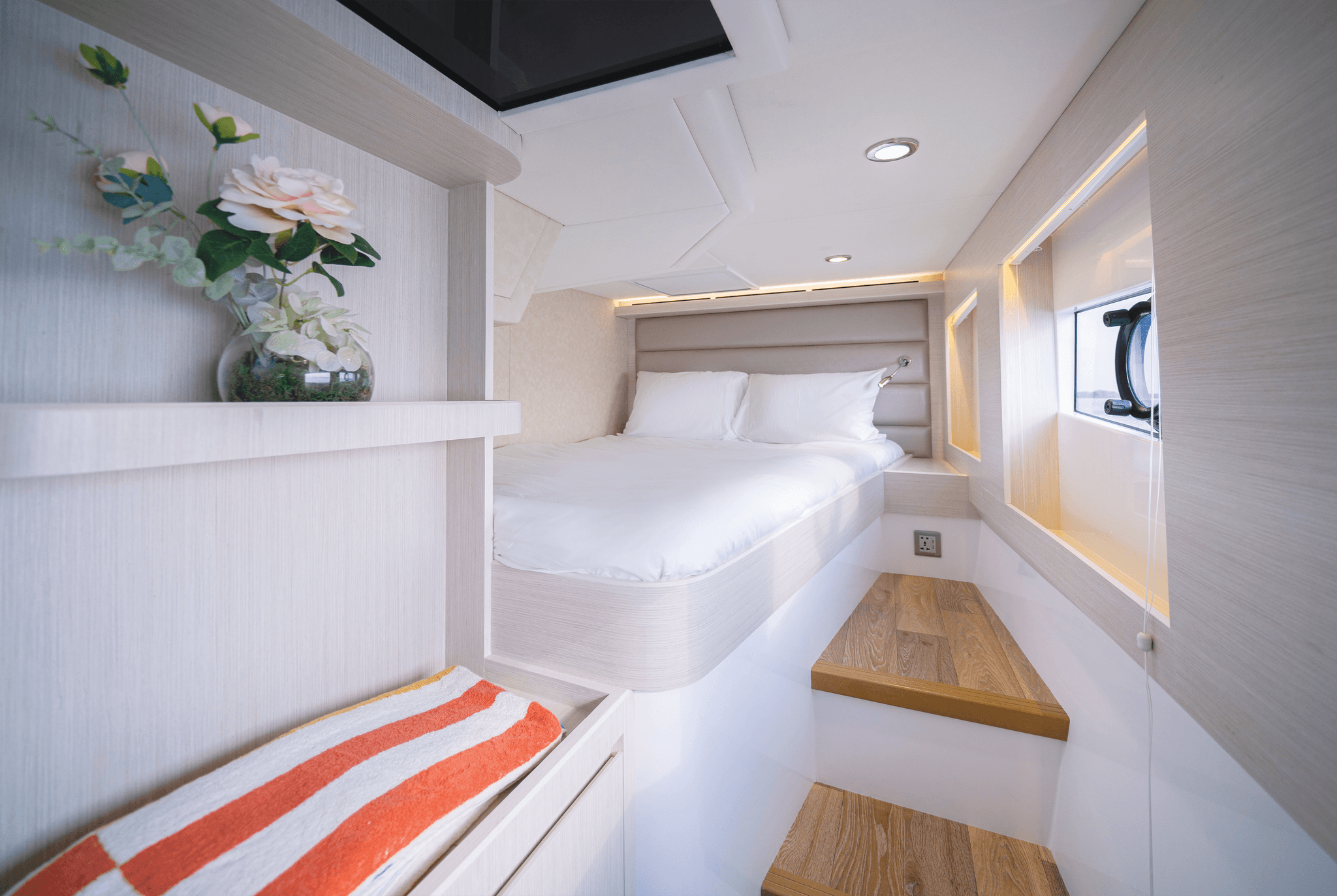 SilverCat 46LUX — photo 8