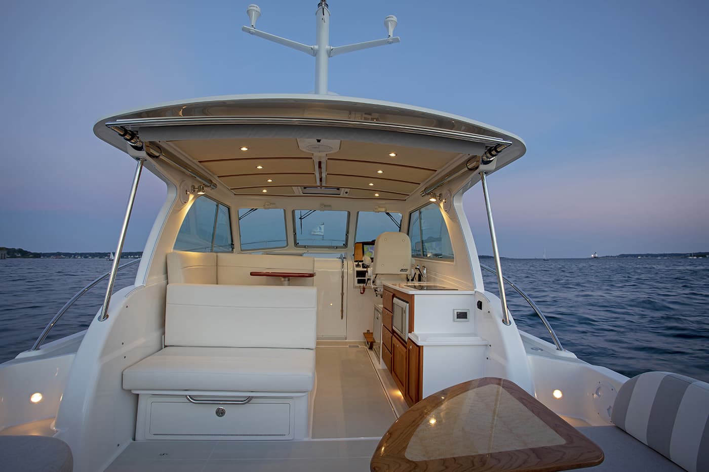 Back Cove Yachts 34O — photo 4