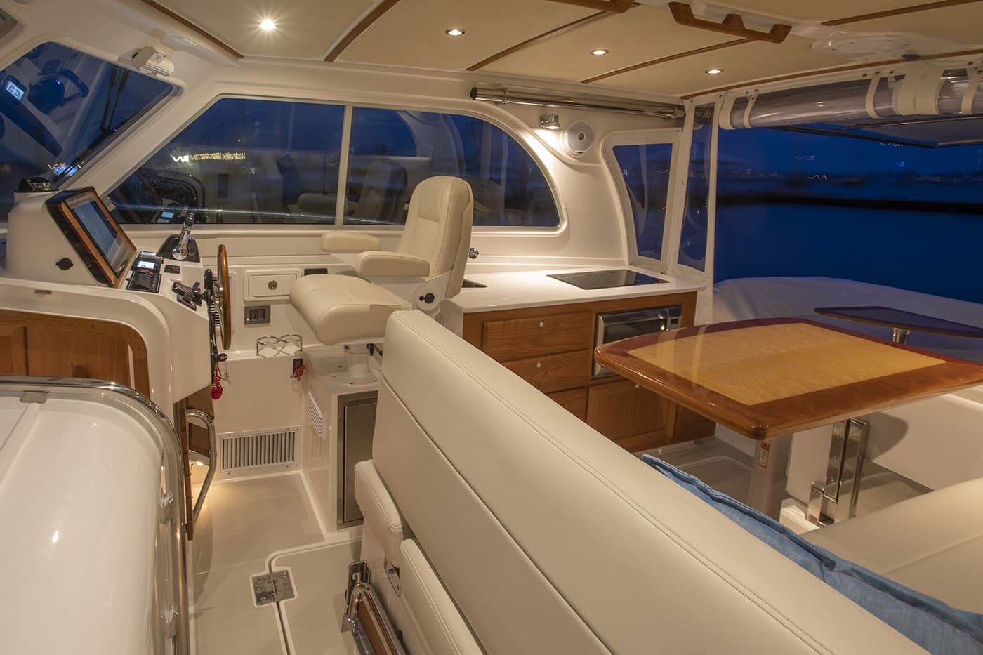 Back Cove Yachts 34O — photo 6