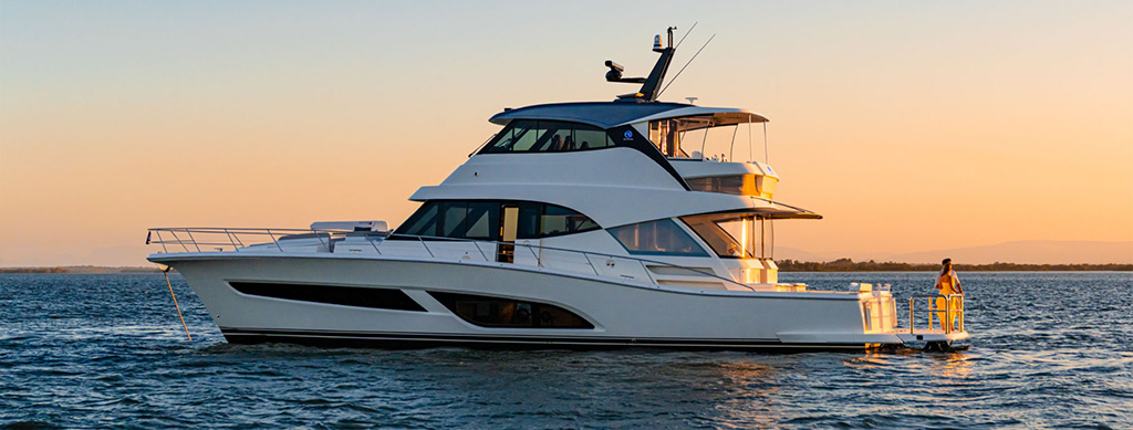 Riviera 64 Sports Motor Yacht — photo 7