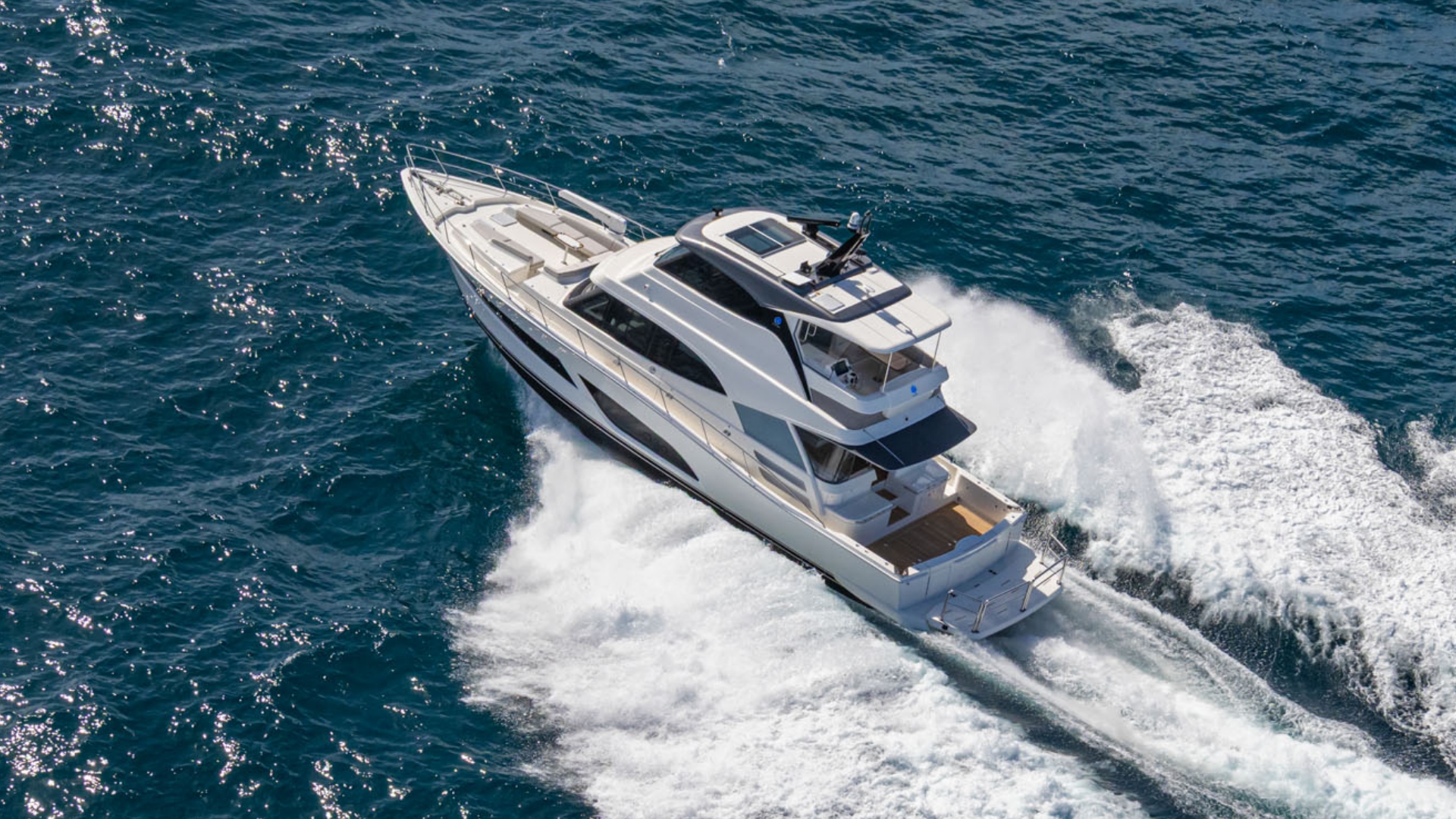Riviera 64 Sports Motor Yacht — photo 2