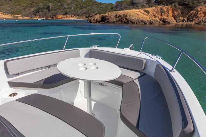 Jeanneau Cap Camarat 6.5 CC — photo 10