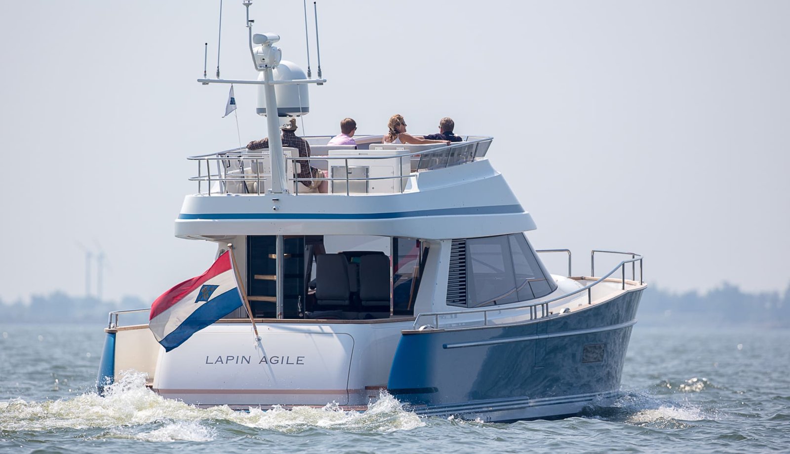 Contest 52MC Flybridge — photo 4