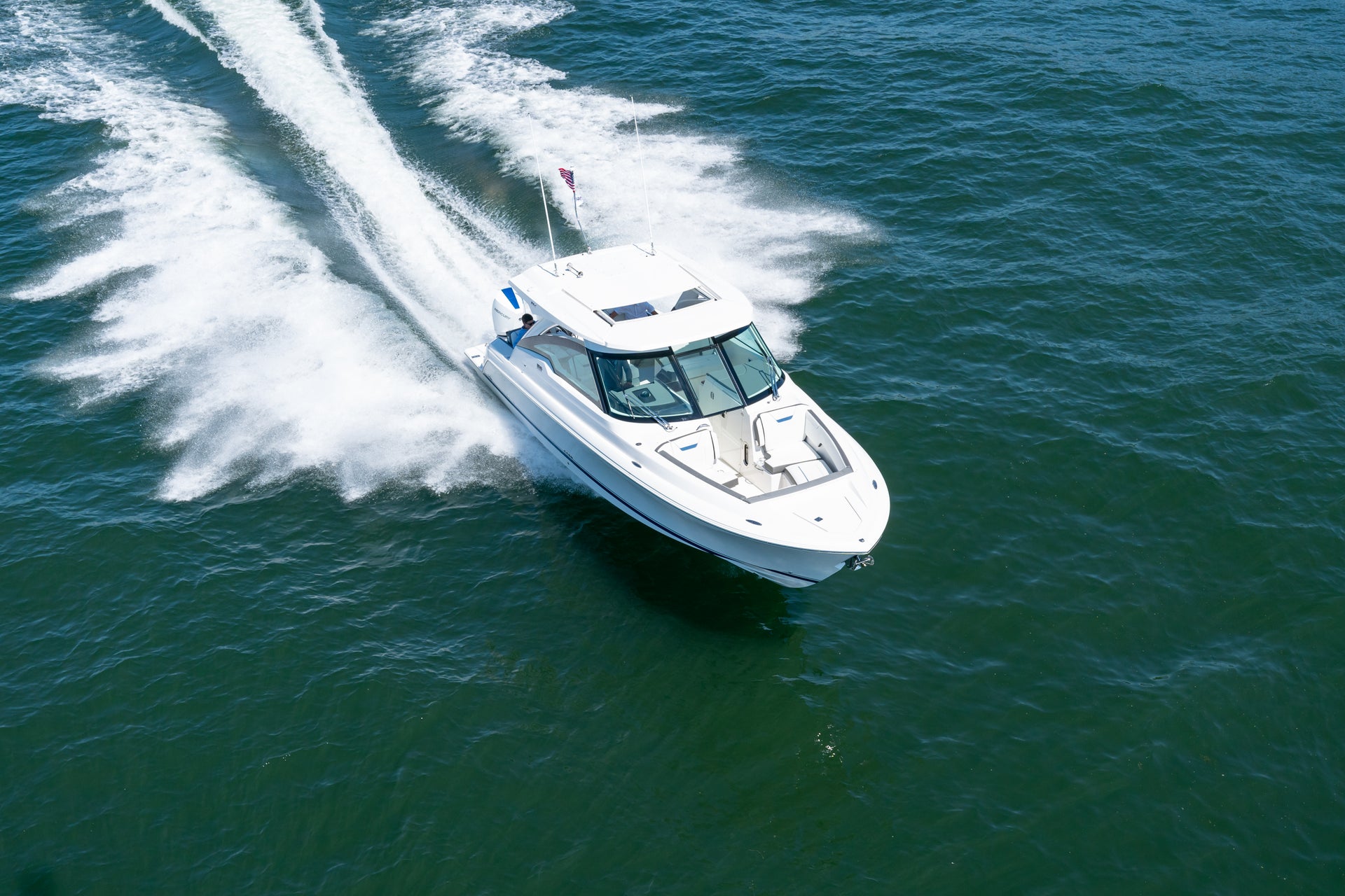 Tiara Yachts 34 LX — photo 10