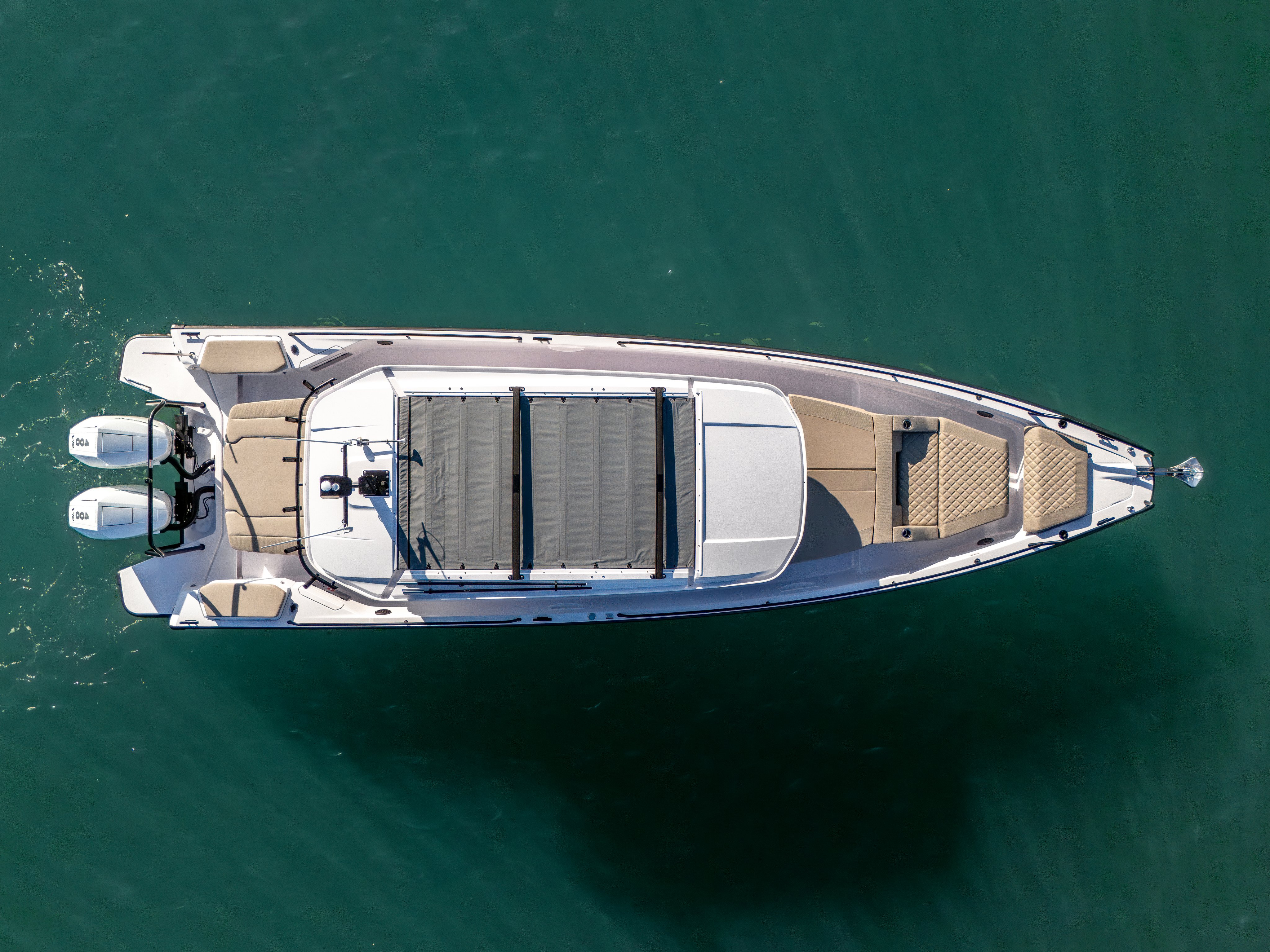 Axopar 37 XC Cross Cabin — photo 9
