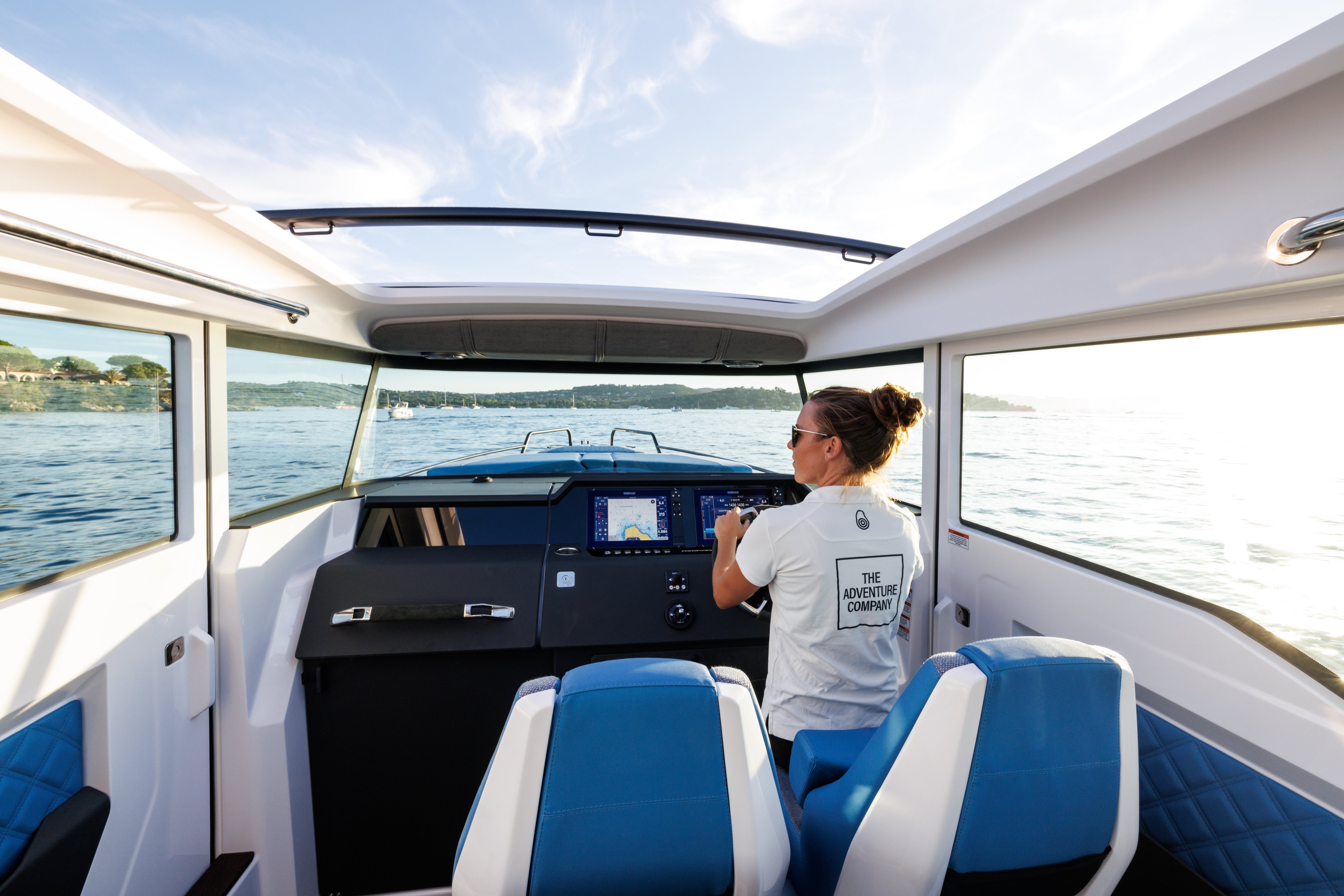 Axopar 37 XC Cross Cabin — photo 4