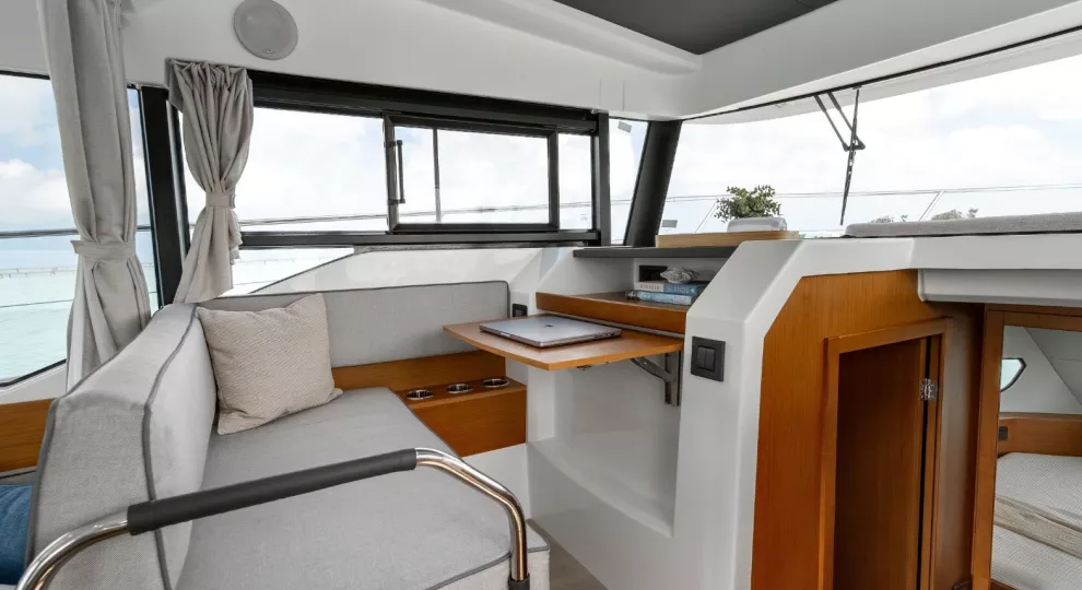 Beneteau Swift Trawler 37 Fly — photo 10