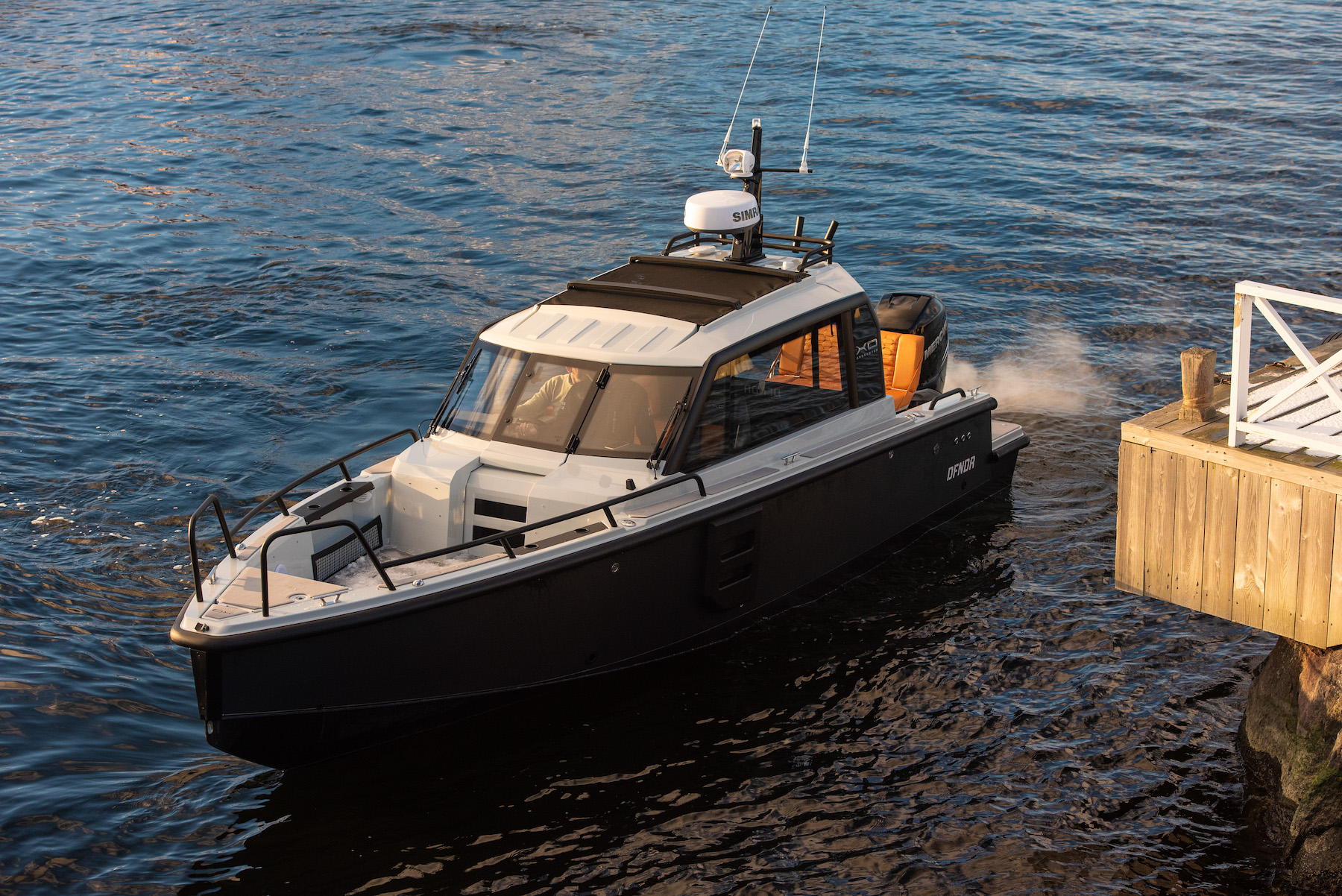 XO Boats DFNDR 8 — photo 2