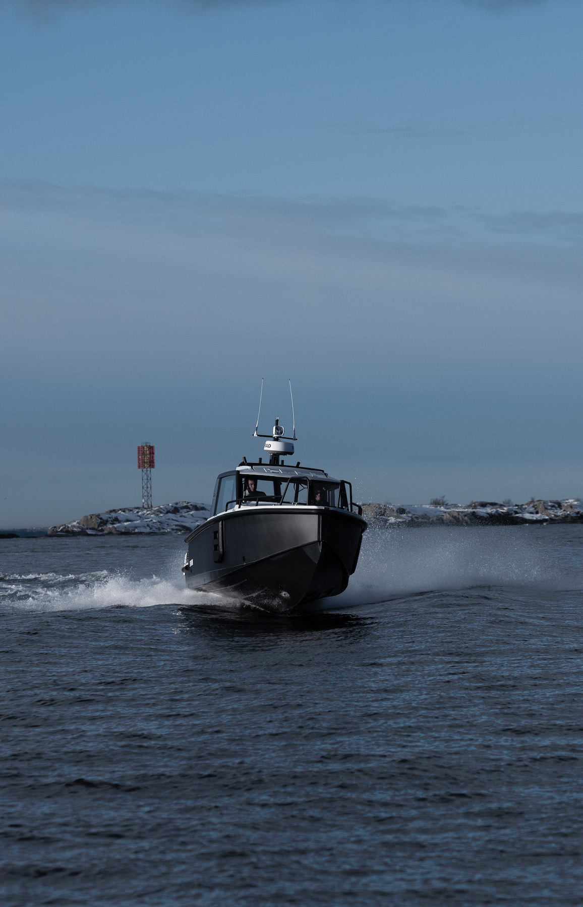 XO Boats DFNDR 8 — photo 9
