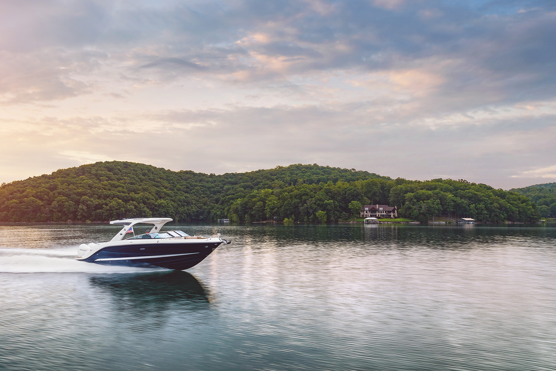 Sea Ray SLX 310 Outboard