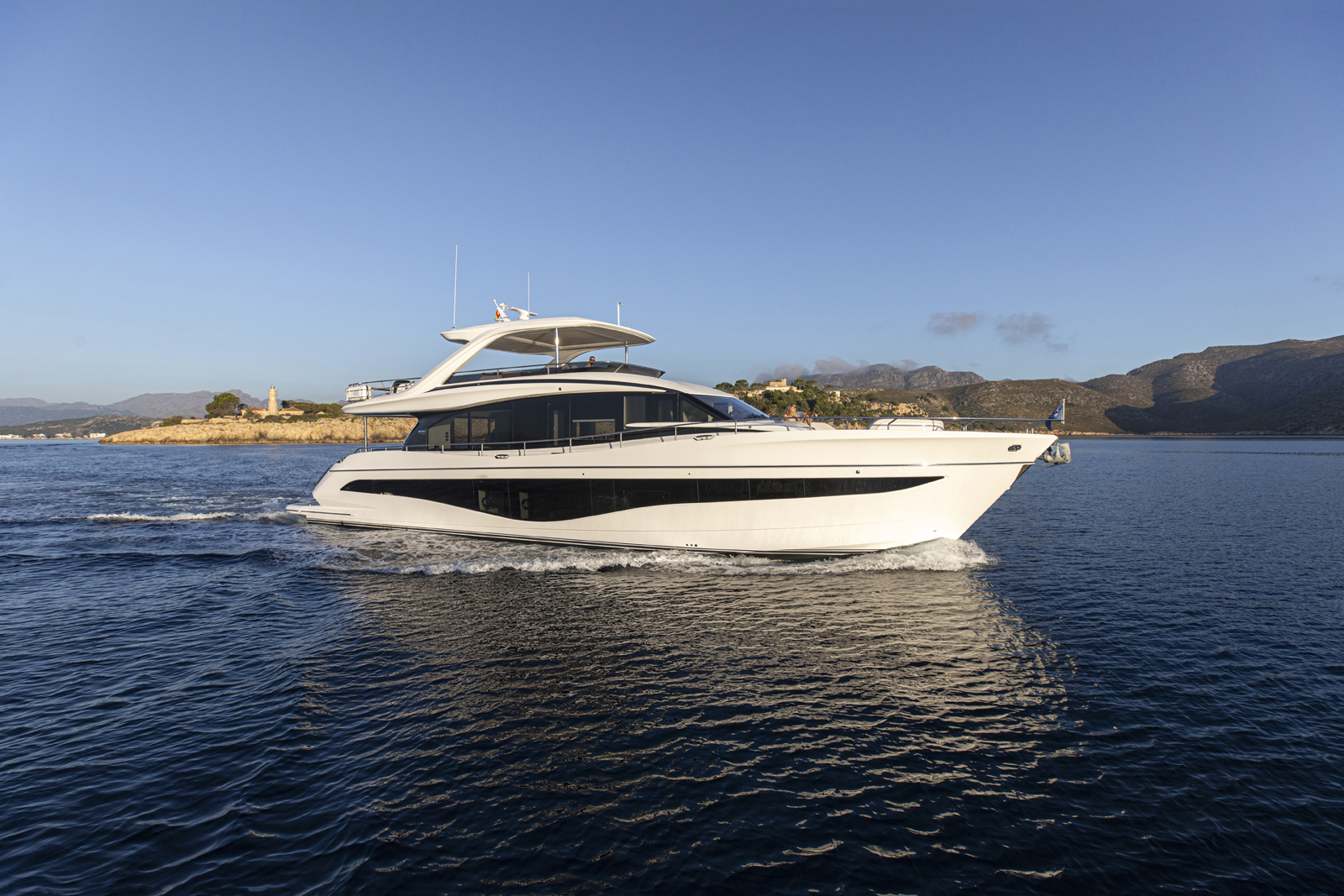 Princess Y80 — photo 9