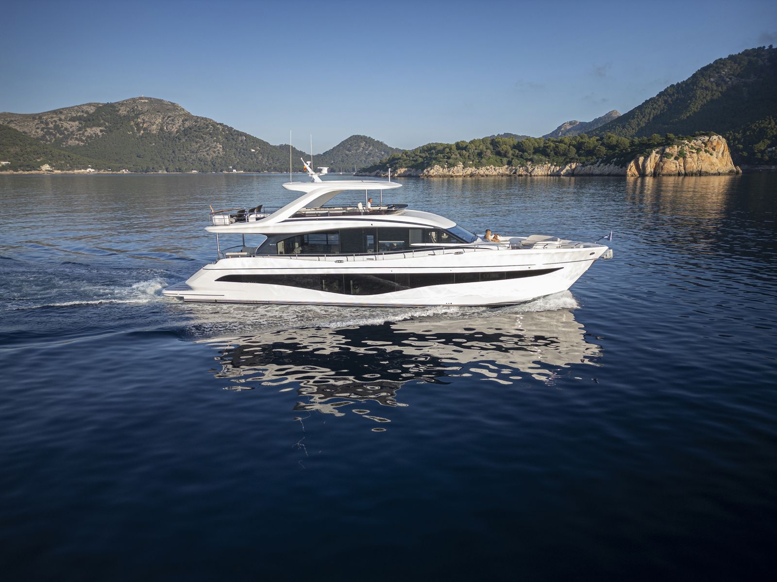 Princess Y80 — photo 8