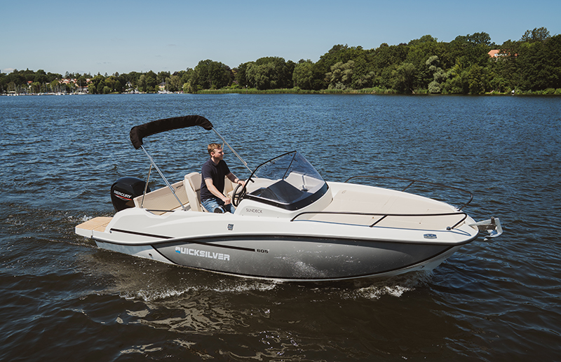 Quicksilver 605 Sundeck — photo 4