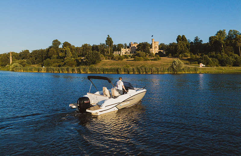 Quicksilver 605 Sundeck — photo 9
