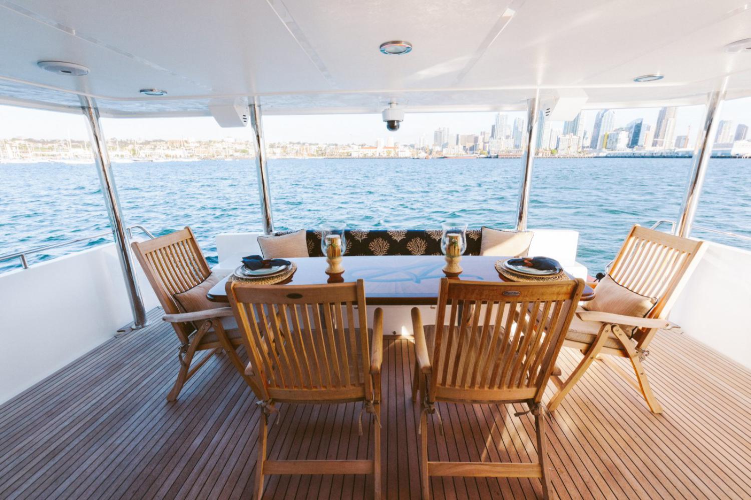 Outer Reef Yachts 880 Cockpit Motoryacht — photo 9
