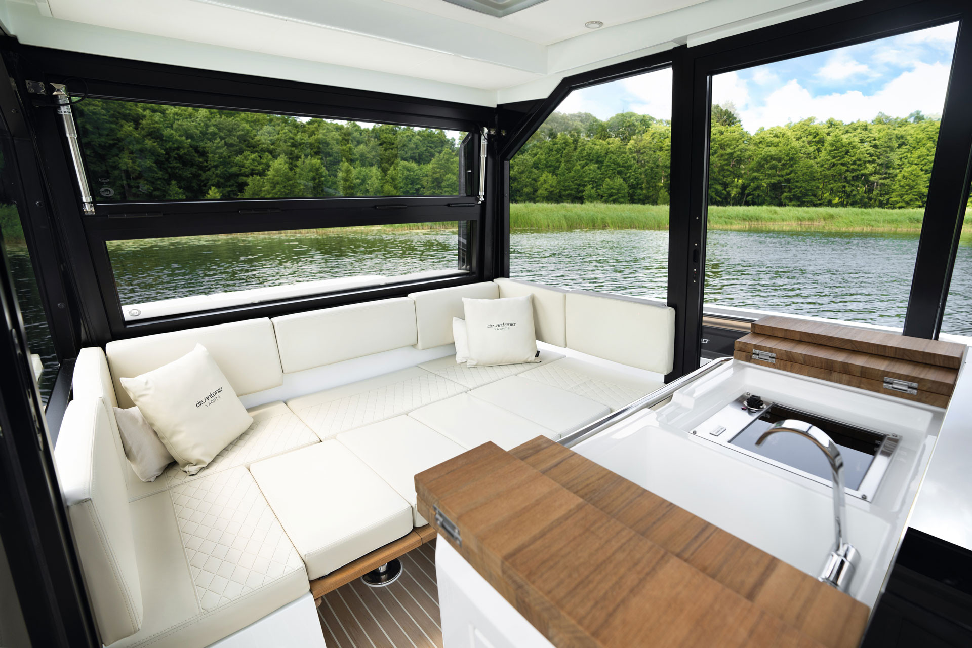 De Antonio Yachts D36 Cabin — photo 4