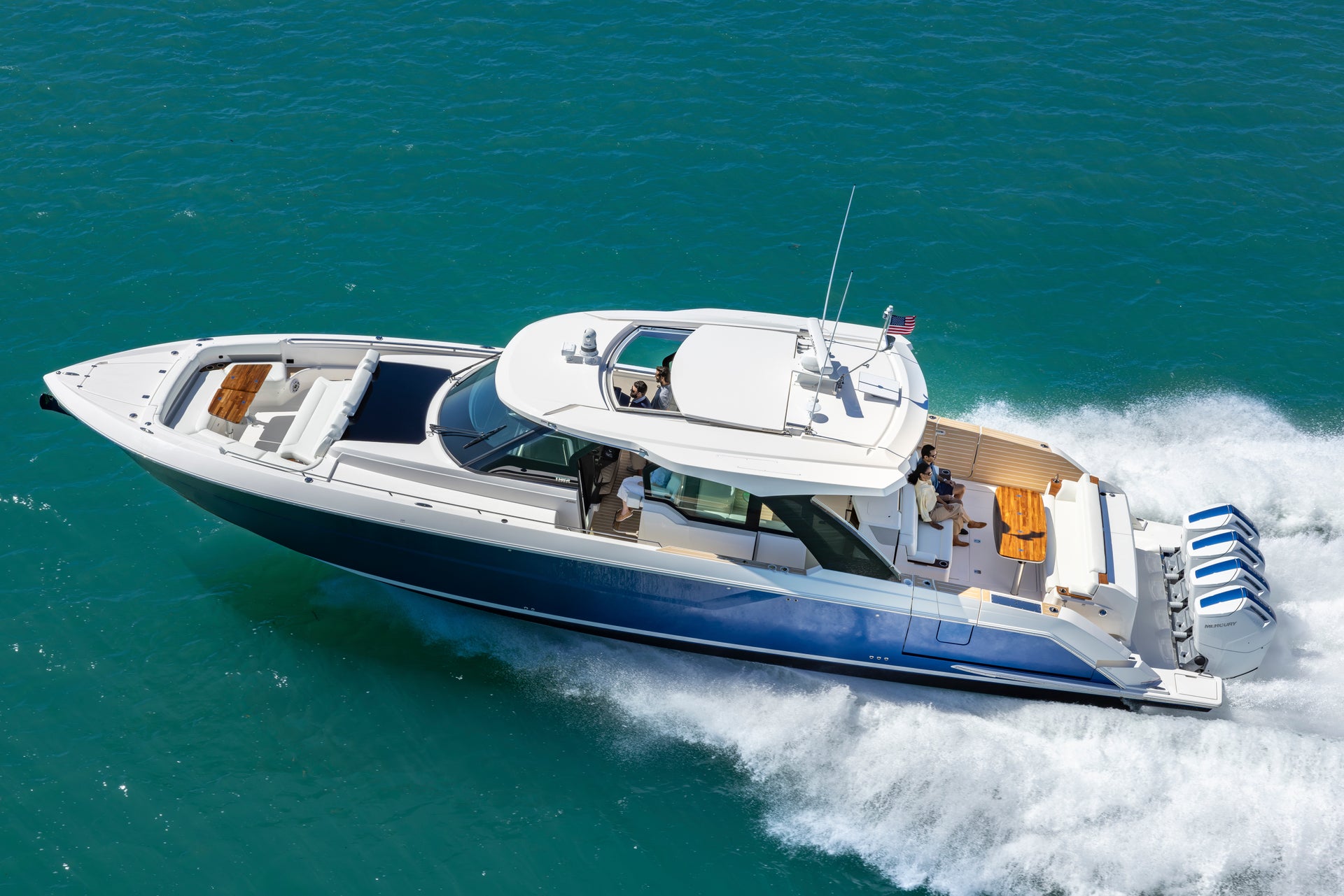Tiara Yachts 56 LS — photo 3