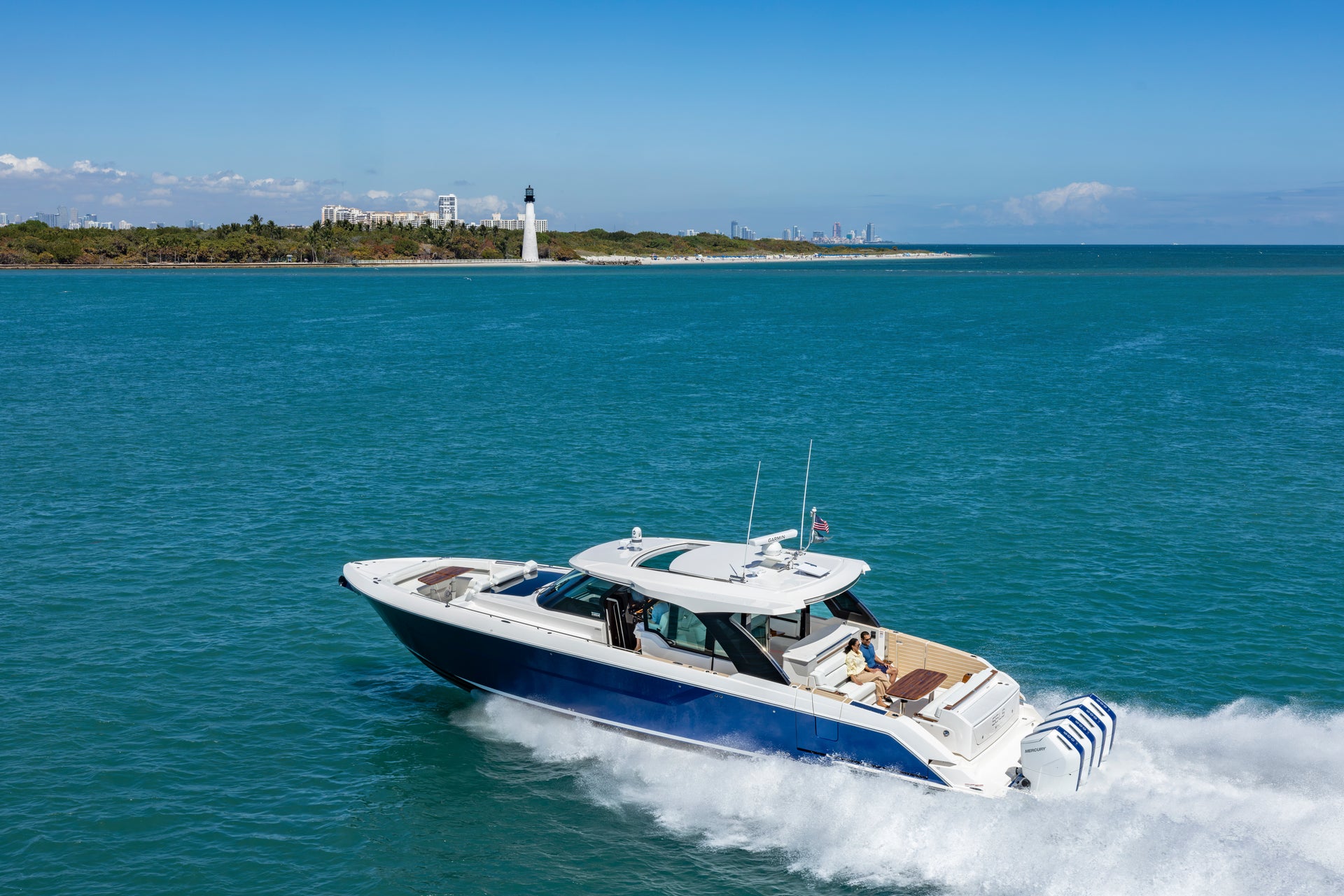 Tiara Yachts 56 LS — photo 8
